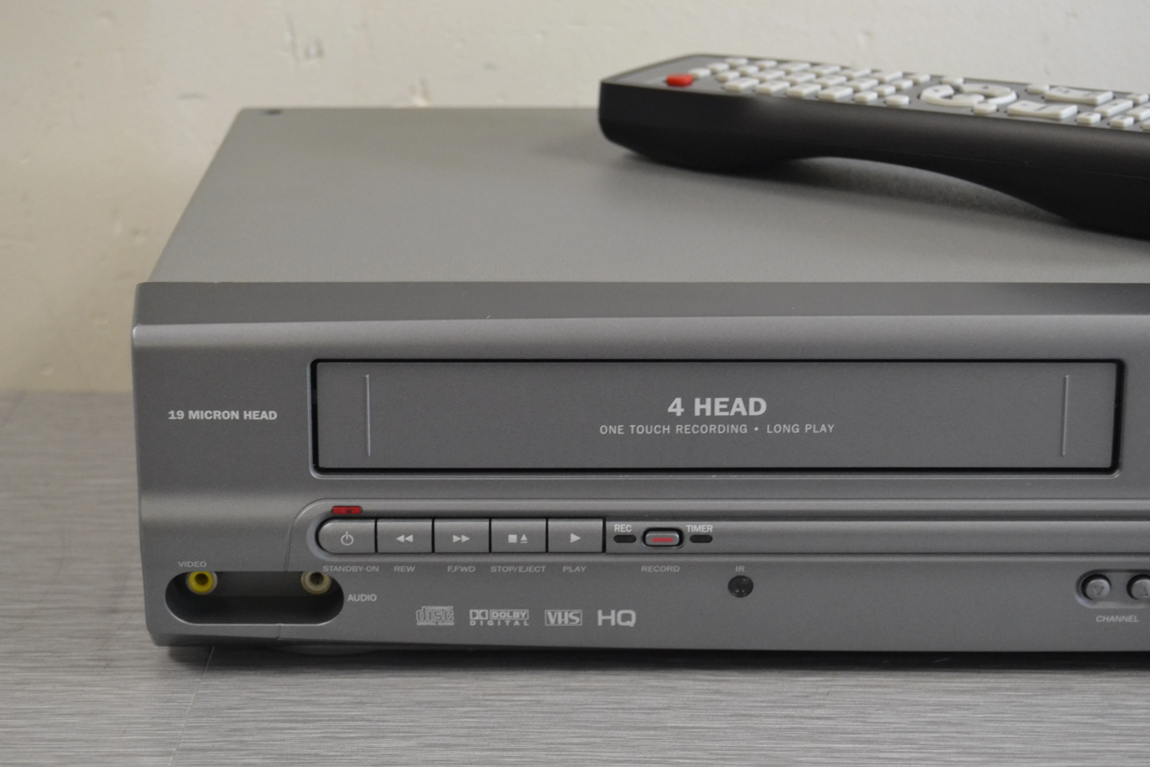 Magnavox MWD2205 DVD/VCR Player * Remote Control - Image 2