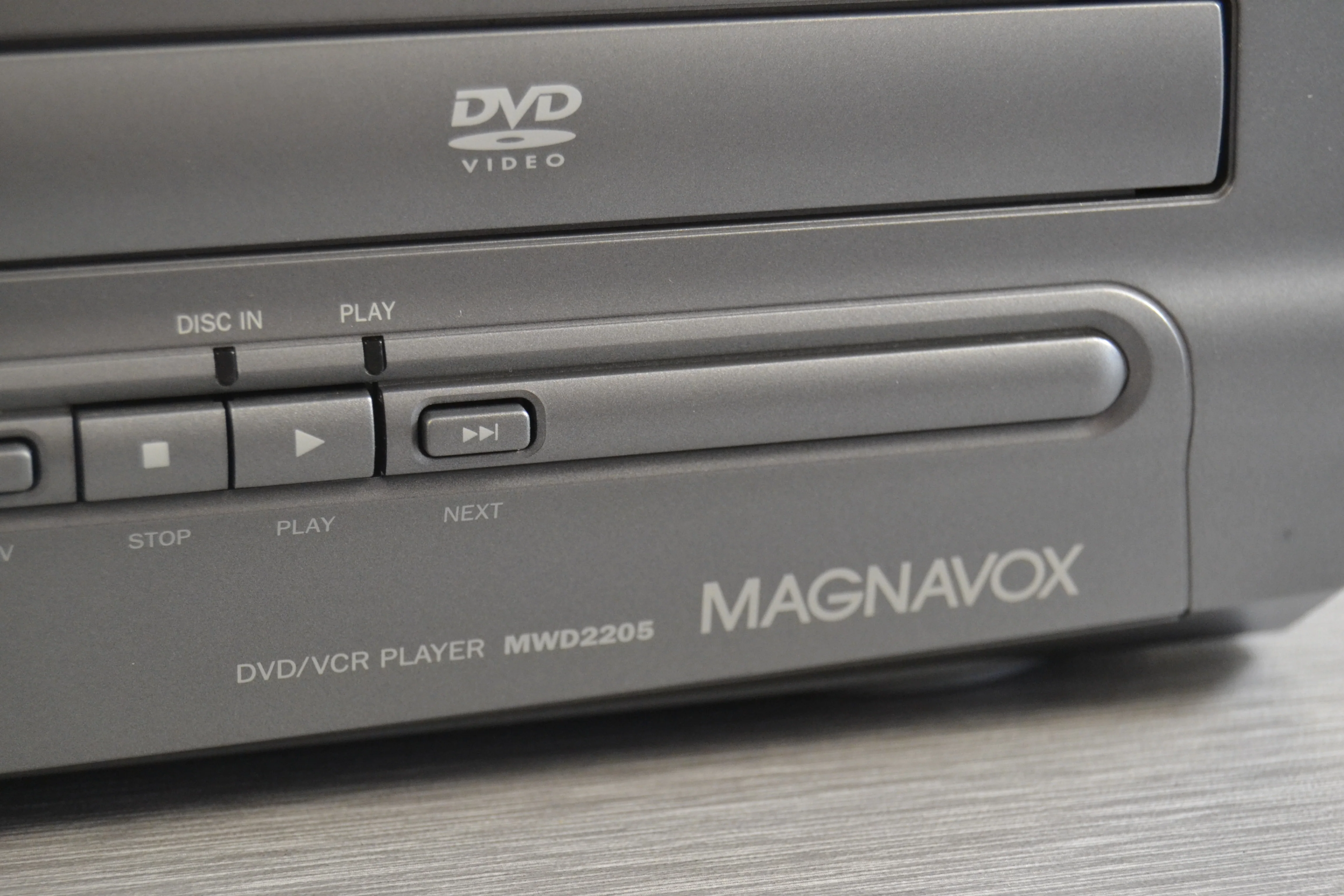 Magnavox MWD2205 DVD/VCR Player * Remote Control - Image 5