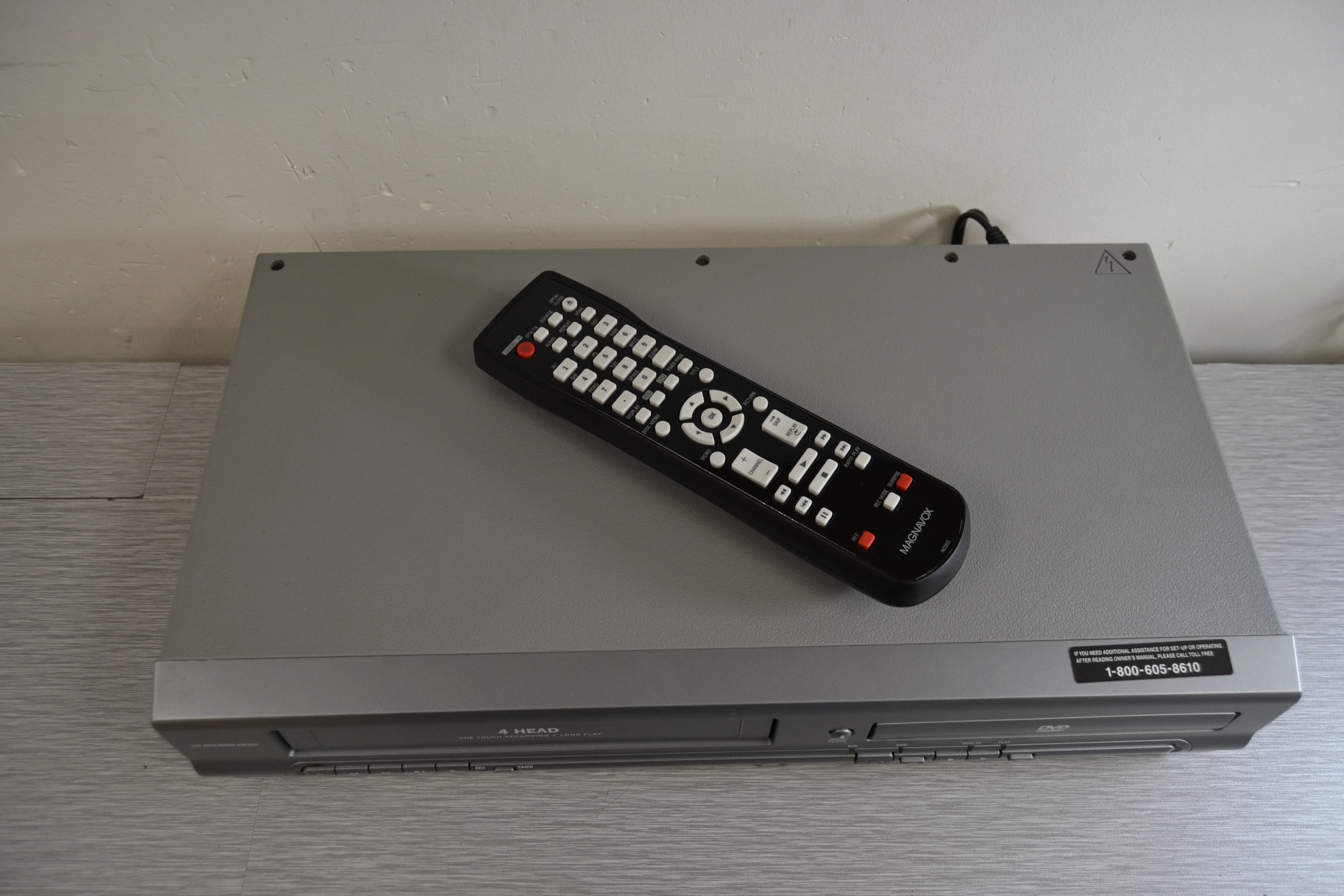 Magnavox MWD2205 DVD/VCR Player * Remote Control - Image 6