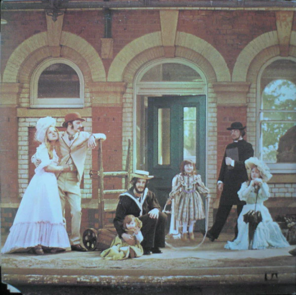 Man - Back Into The Future (2xLP, Album, Gat) (Very Good (VG)) - Image 2