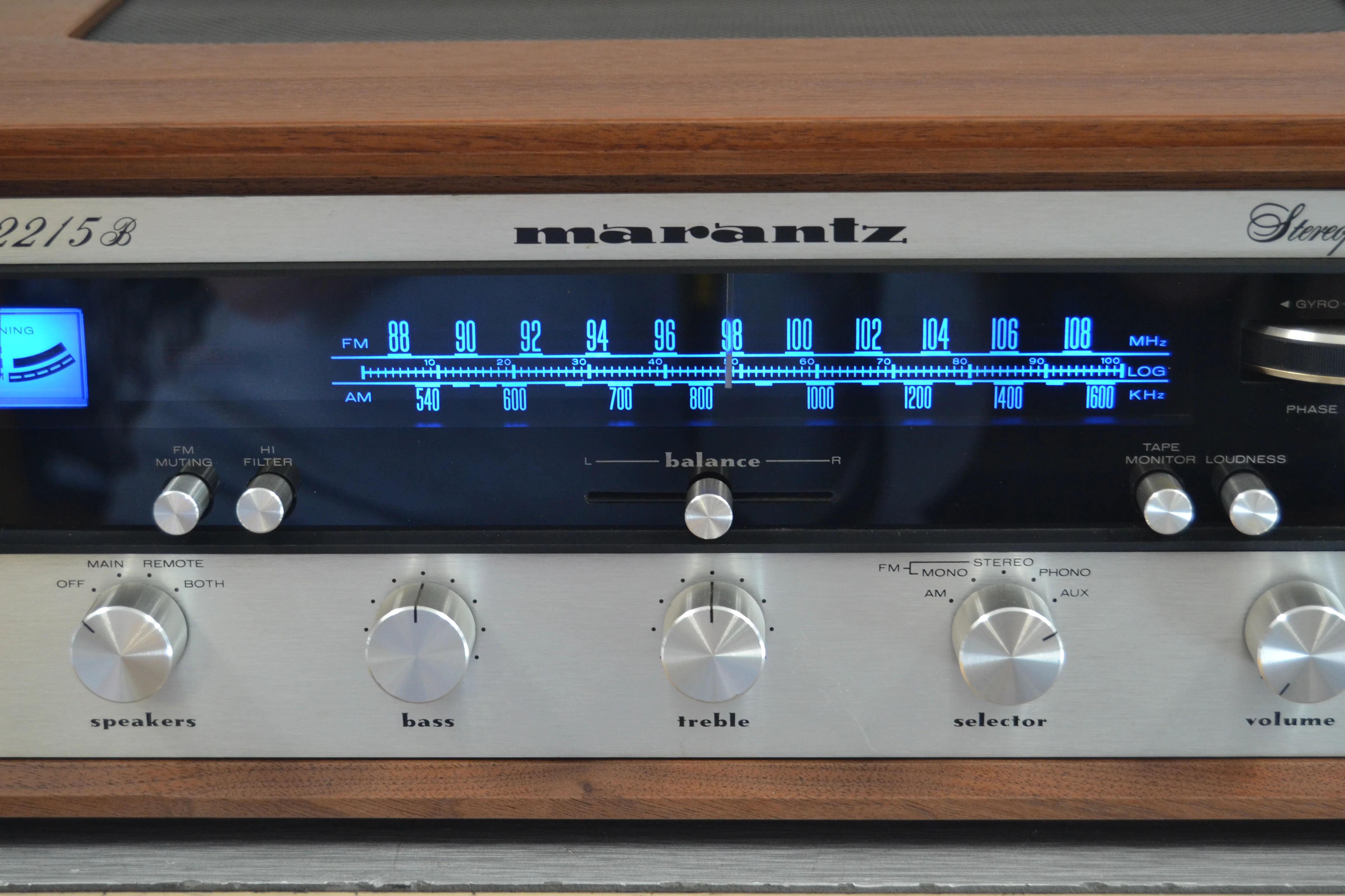 Marantz 2215B Stereo Receiver WITHOUT Hardwood Case Replica - Image 3