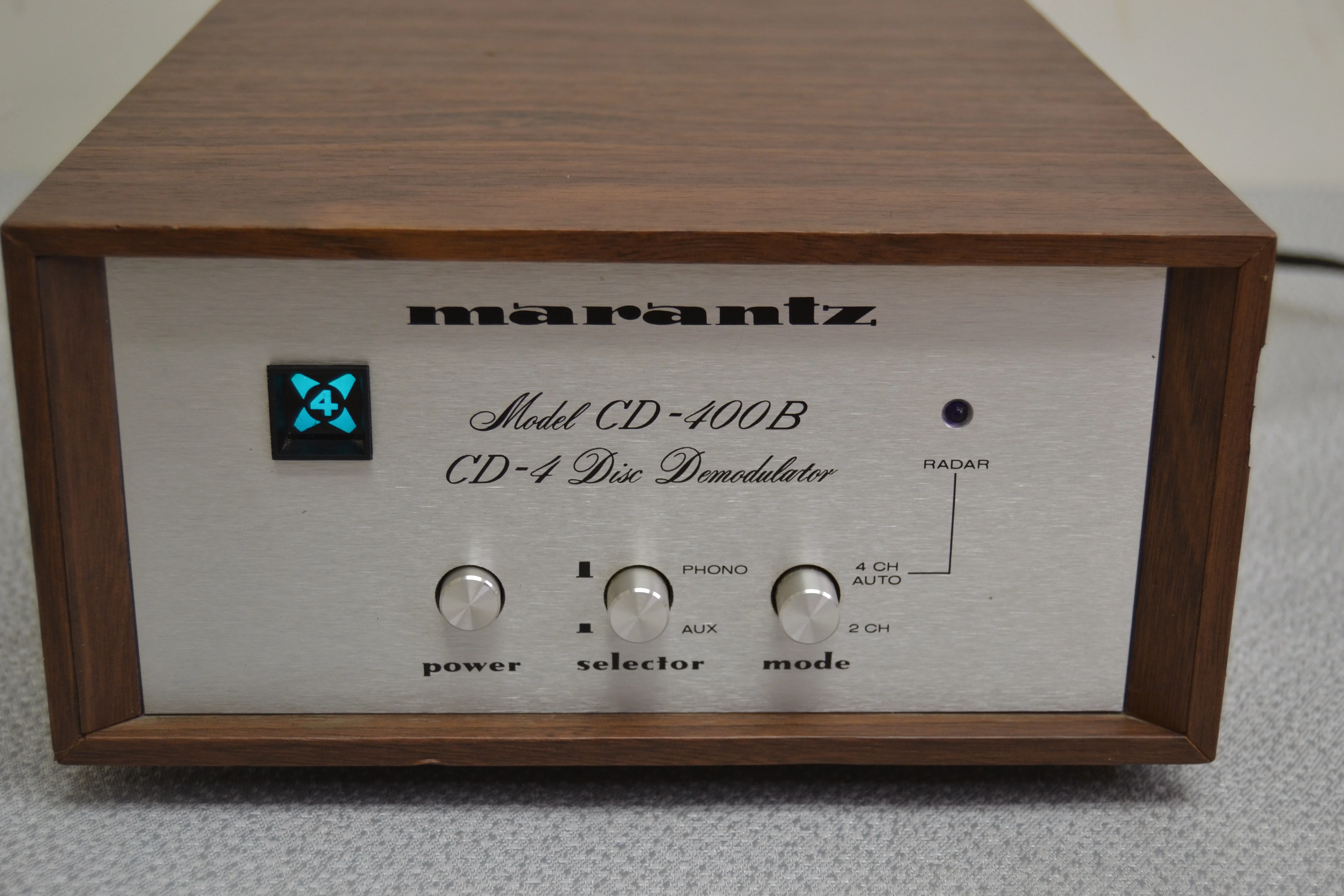 Marantz CD400  CD-4 Disc Demodulator (1976-77) - Image 2