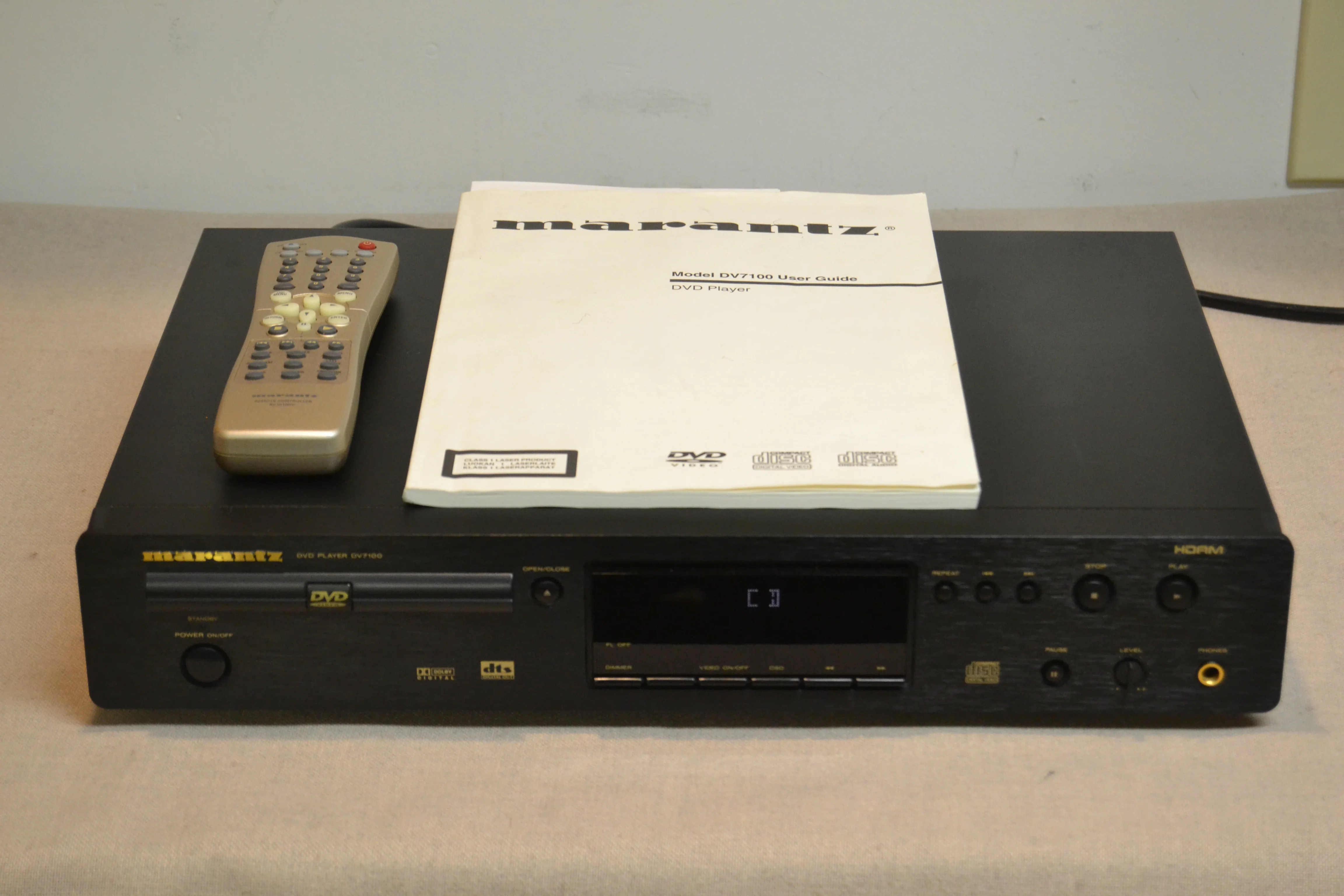 Marantz DV7100 CD/DVD Player Single Disc * Remote * Manual - Image 3