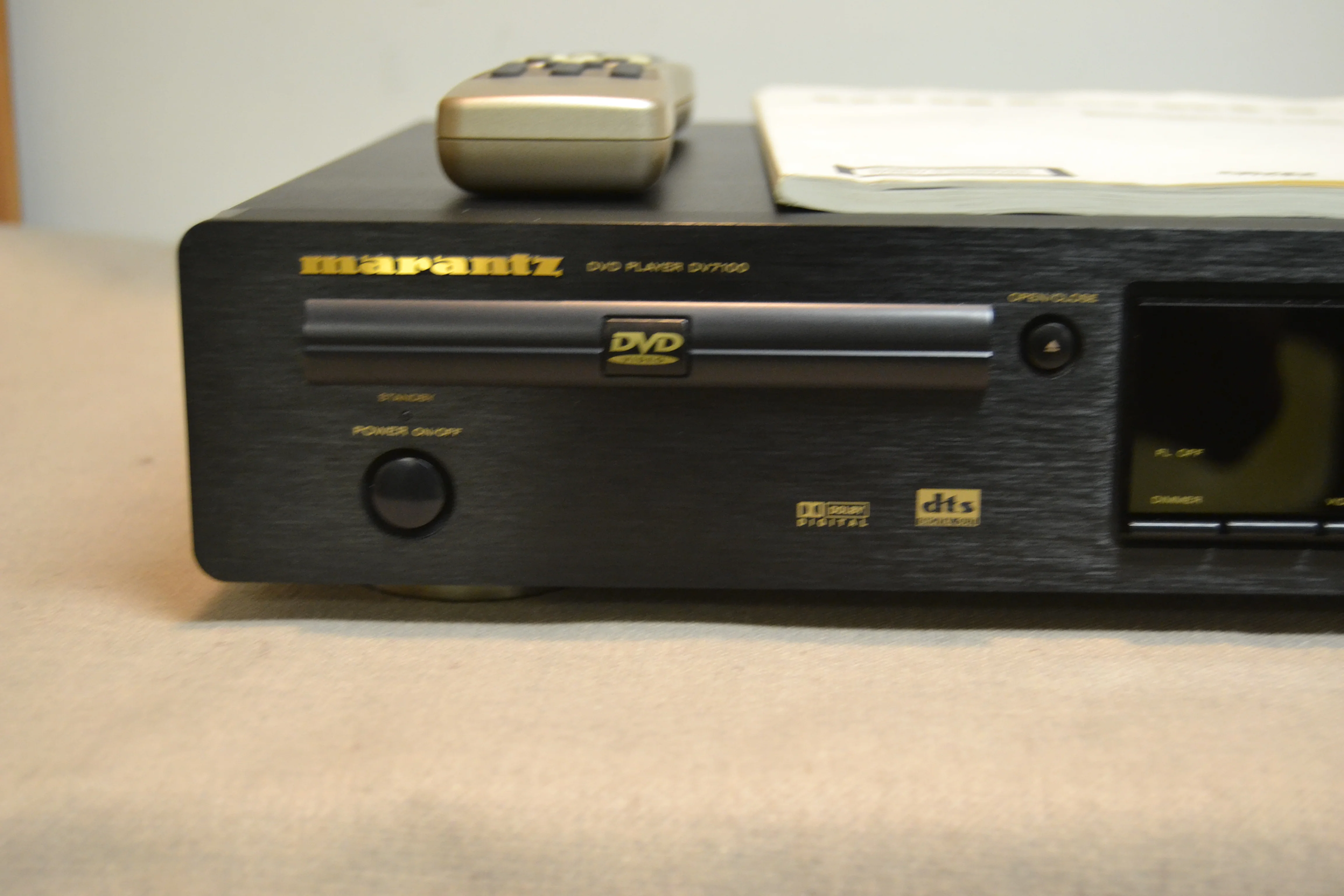 Marantz DV7100 CD/DVD Player Single Disc * Remote * Manual - Image 4