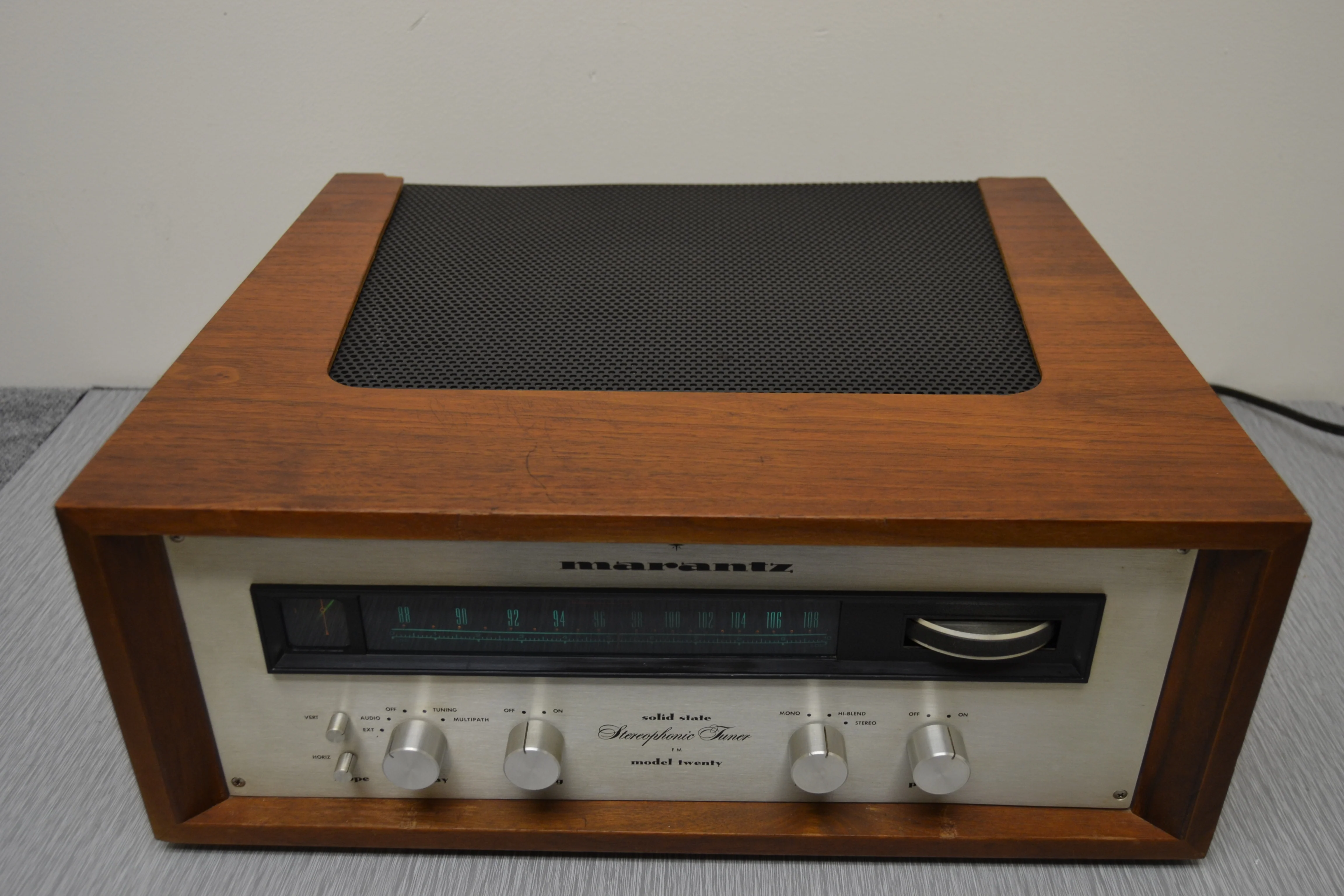 Marantz Model Twenty Stereo Tuner with Oscilloscope * 1972 * Original Wood Case - Image 8