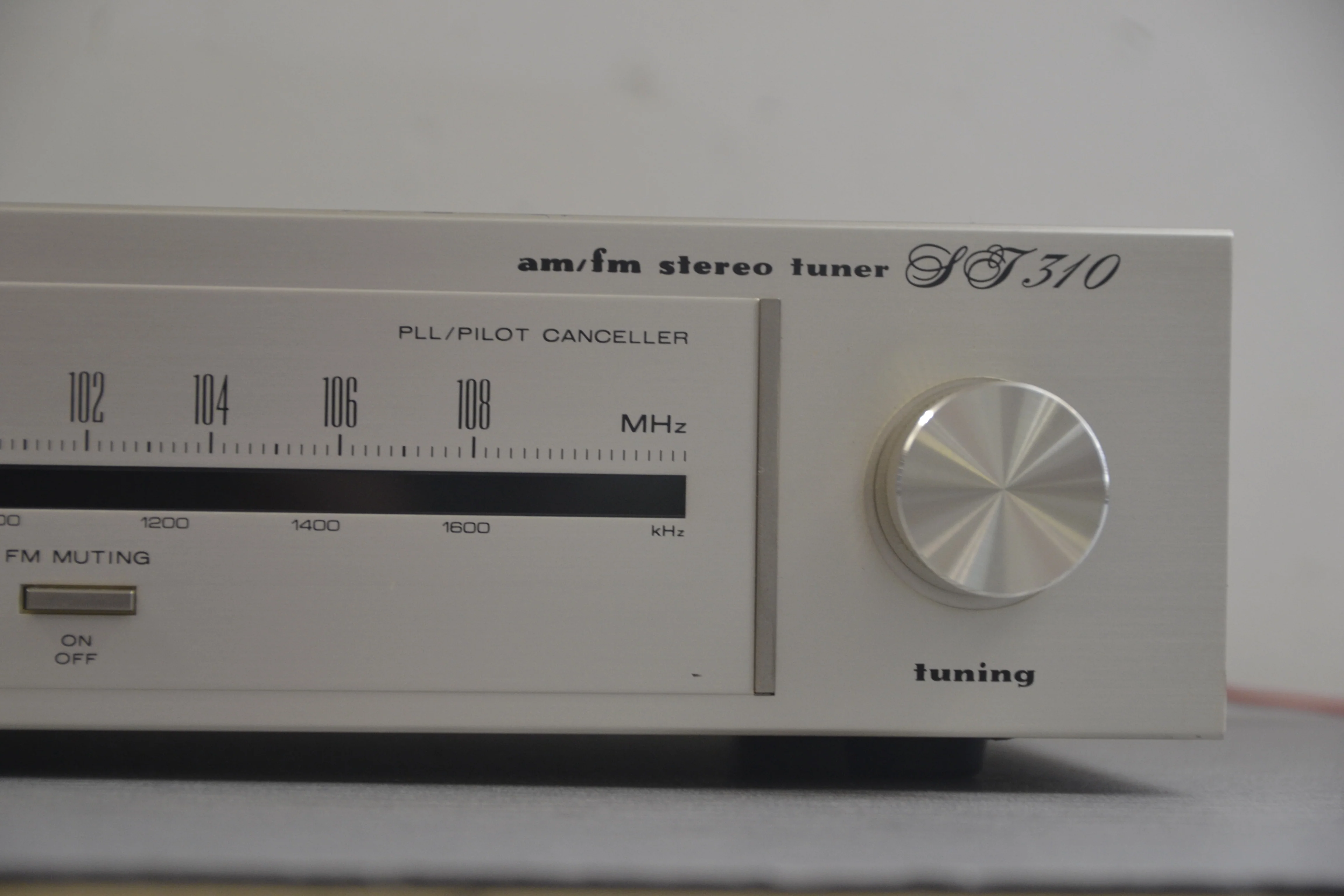 Marantz ST-310 Stereo Tuner - Image 6