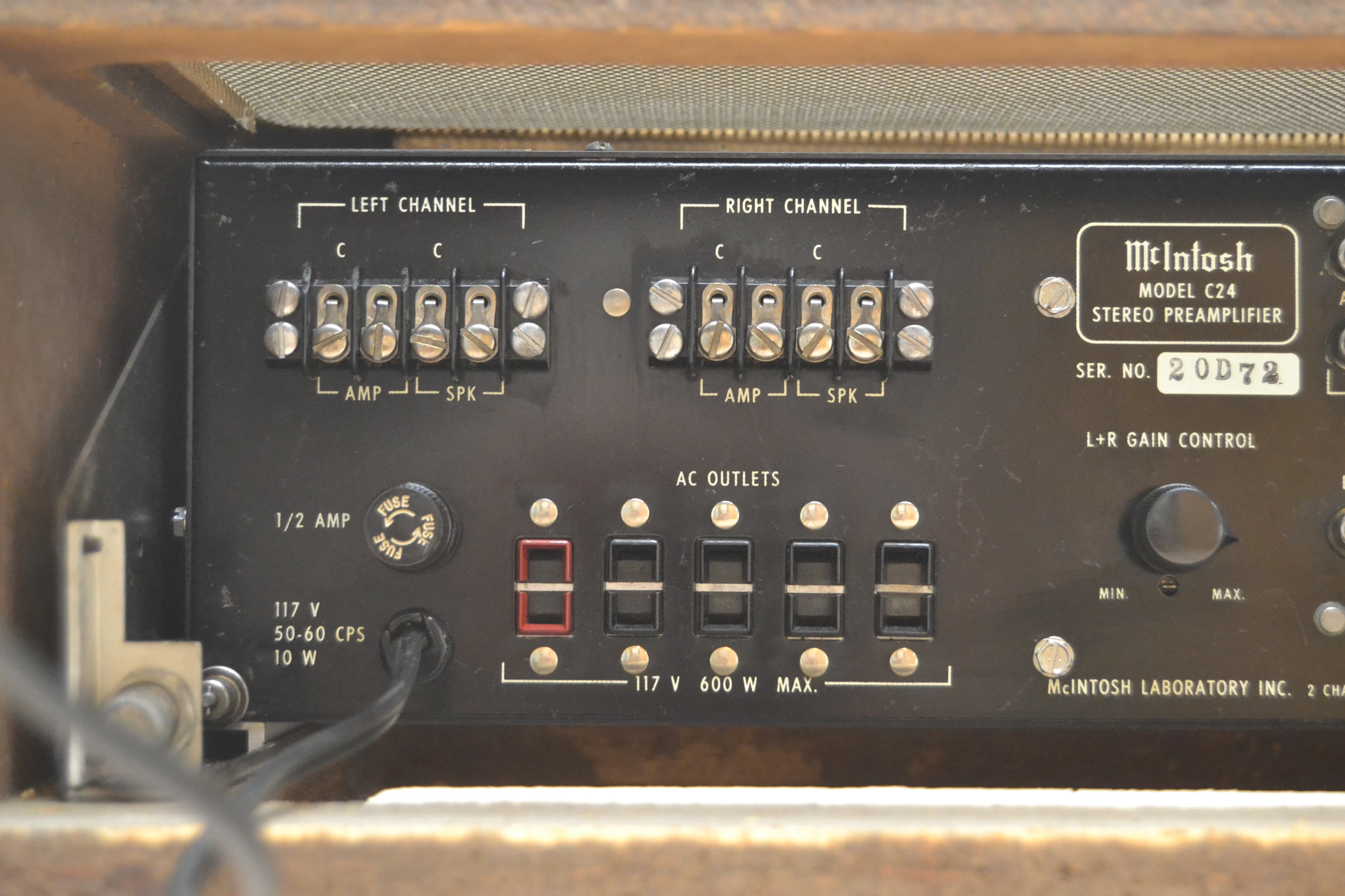 McIntosh C-24 Stereo Preamplifier * Original Wood Case * Fully Serviced - Image 14