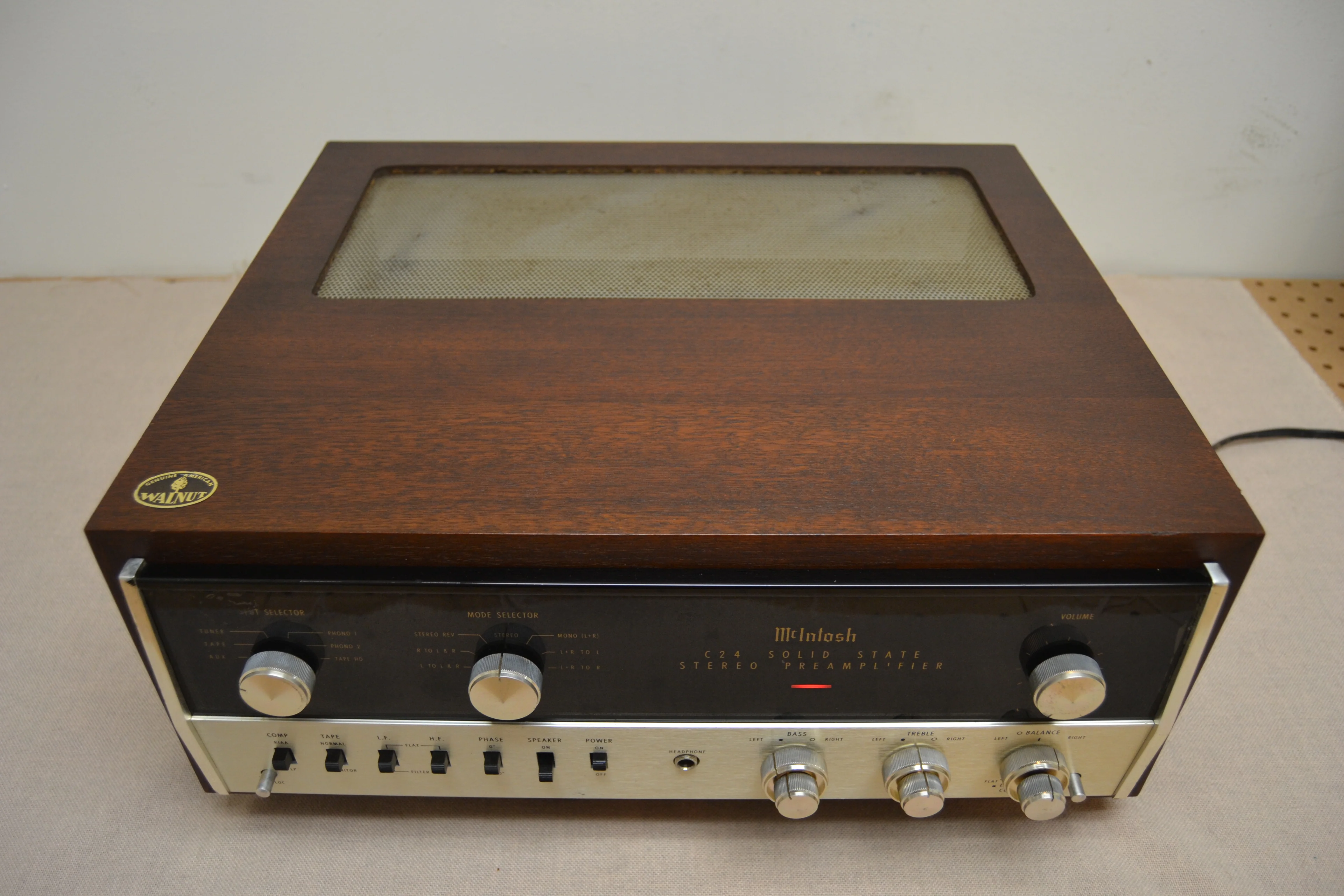 McIntosh C-24 Stereo Preamplifier * Original Wood Case * Fully Serviced - Image 8