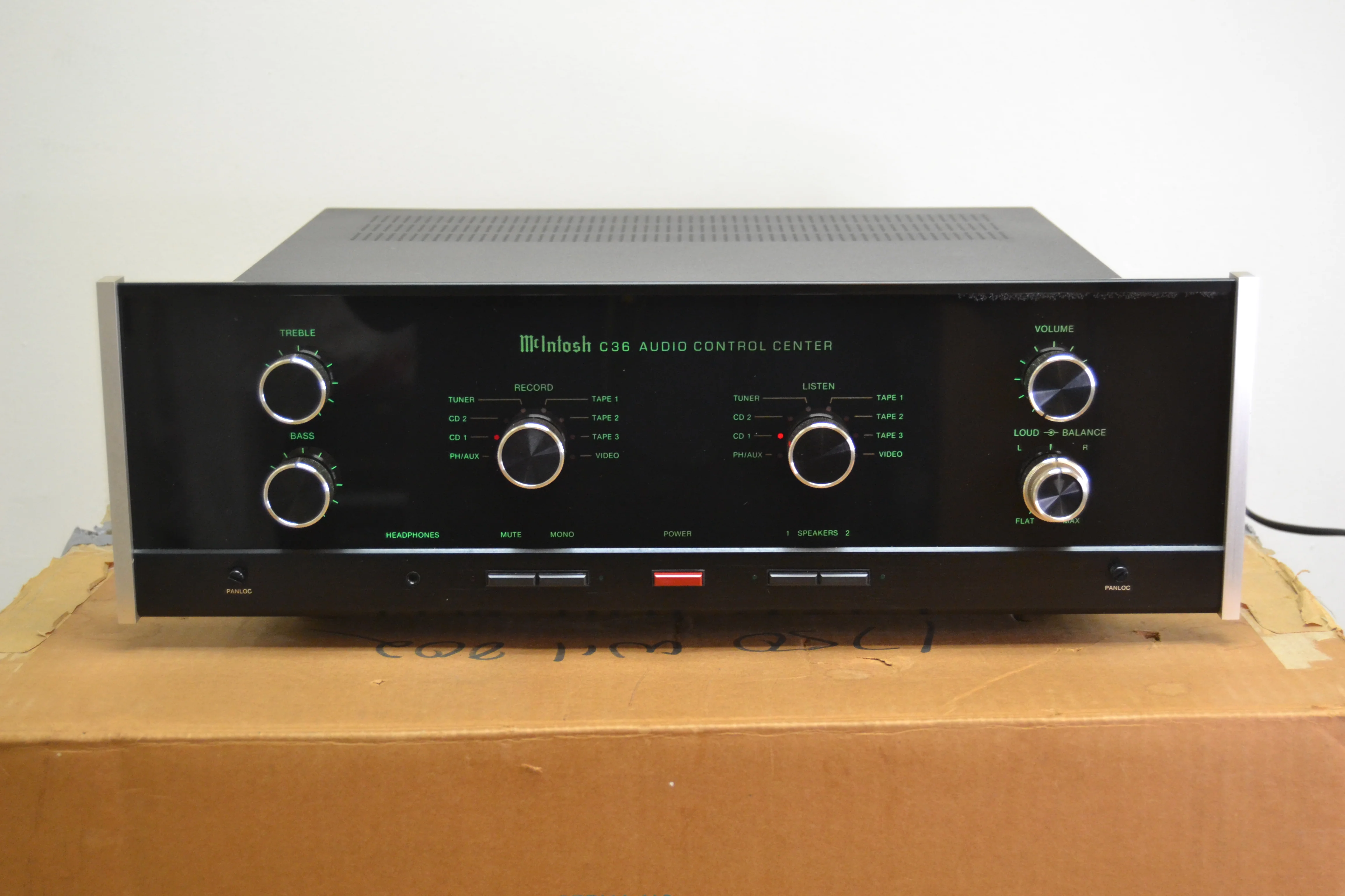 McIntosh C-36 Preamplifier * Audio Control Center * 1992 * Original Box * - Image 2