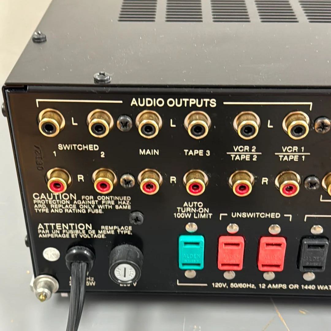 McIntosh C34V Stereo Preamplifier / Amplifier - Image 10