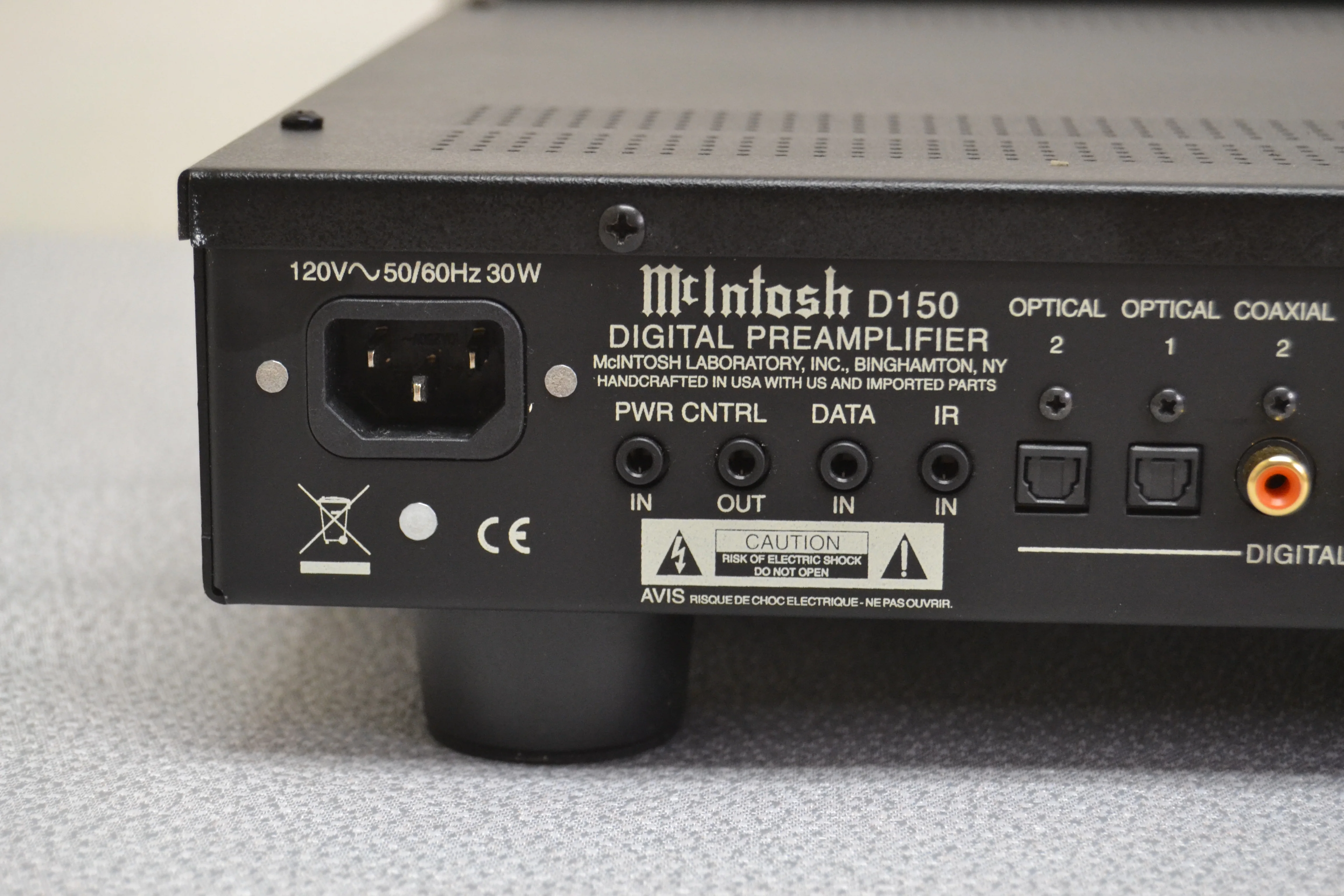 McIntosh D150 Stereo digital preamplifier * Remote * Original Box - Image 11