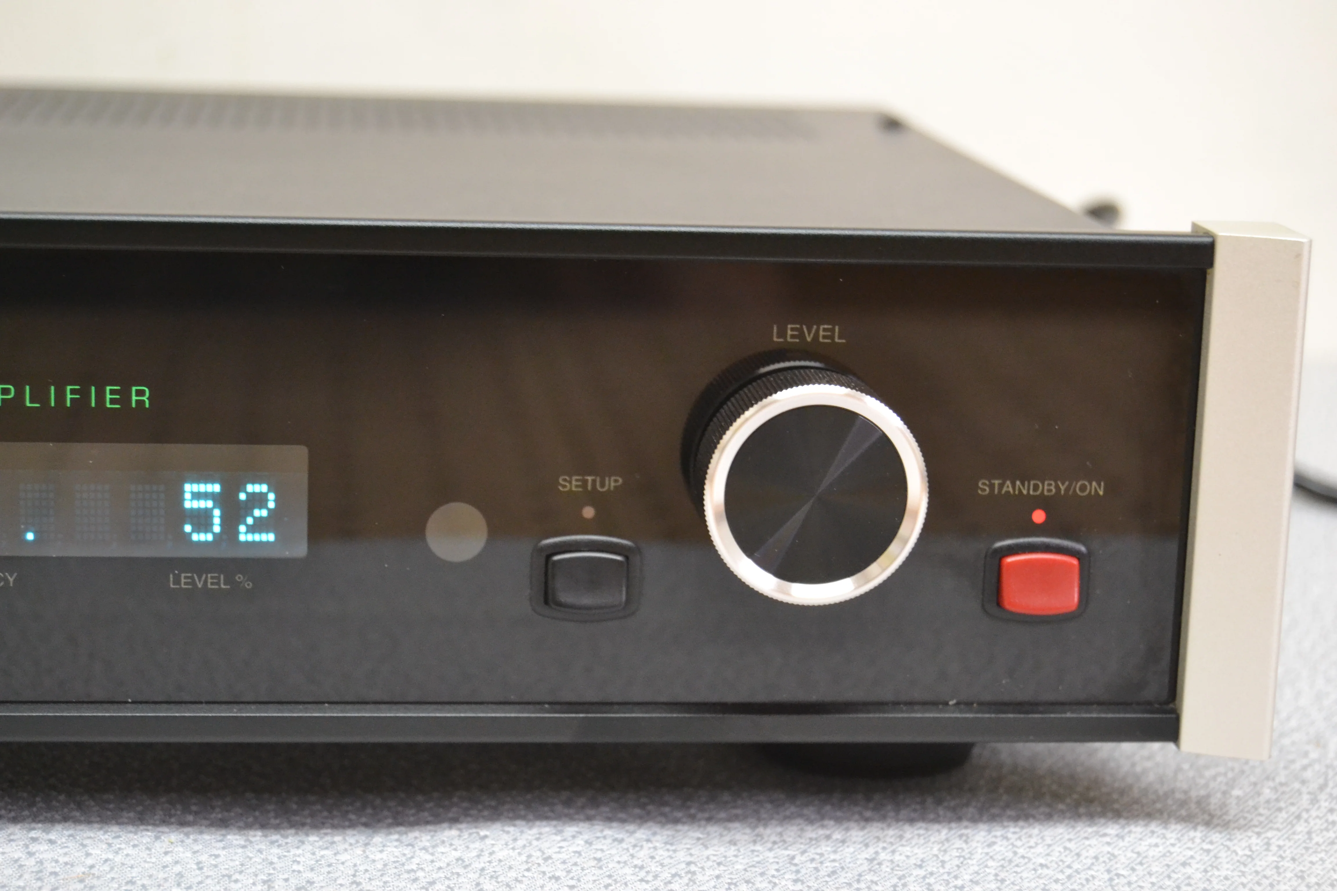 McIntosh D150 Stereo digital preamplifier * Remote * Original Box - Image 6