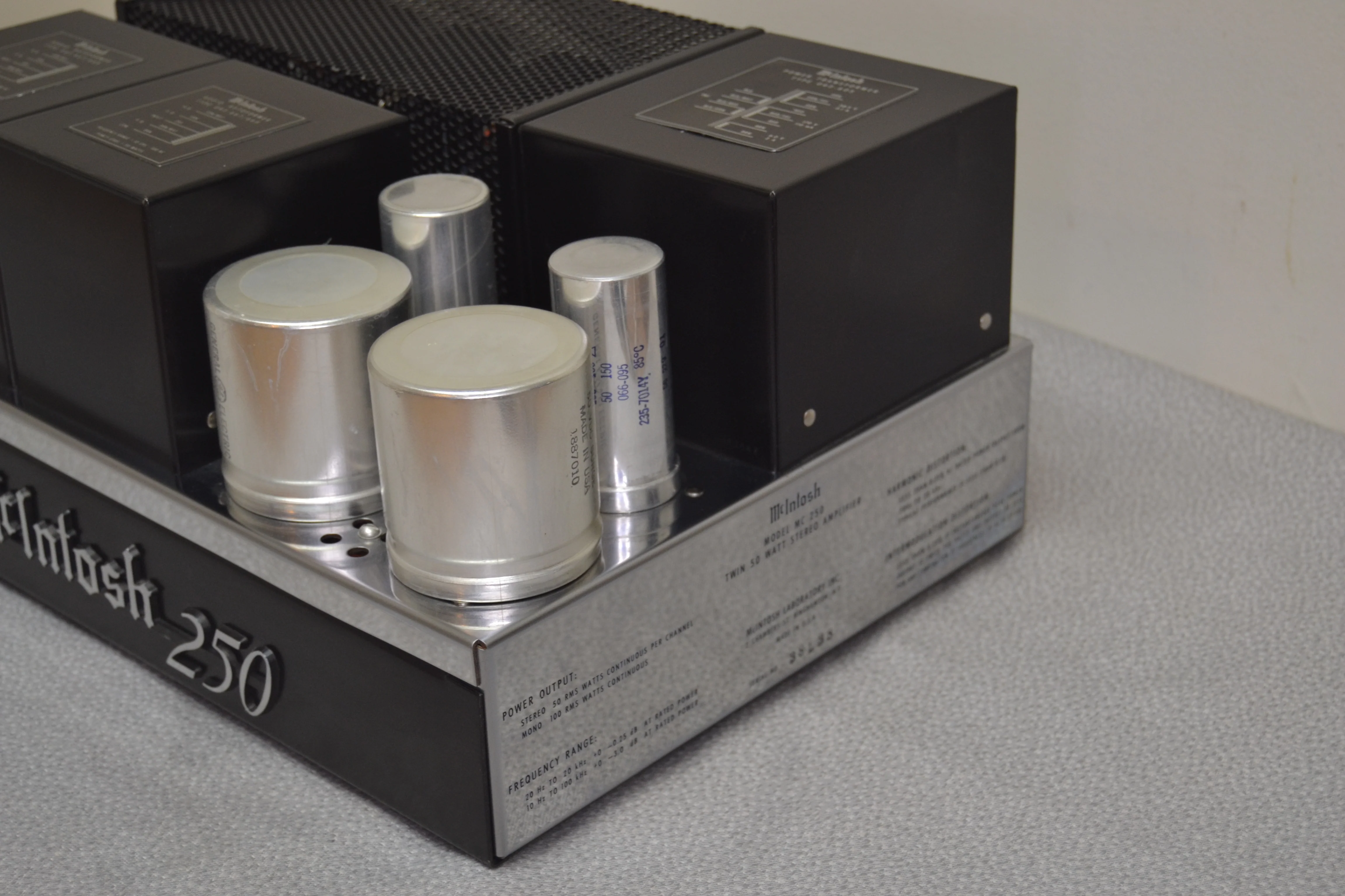McIntosh MC-250 Stereo Power Amplifier * Fully Serviced * Fully Functional - Image 5