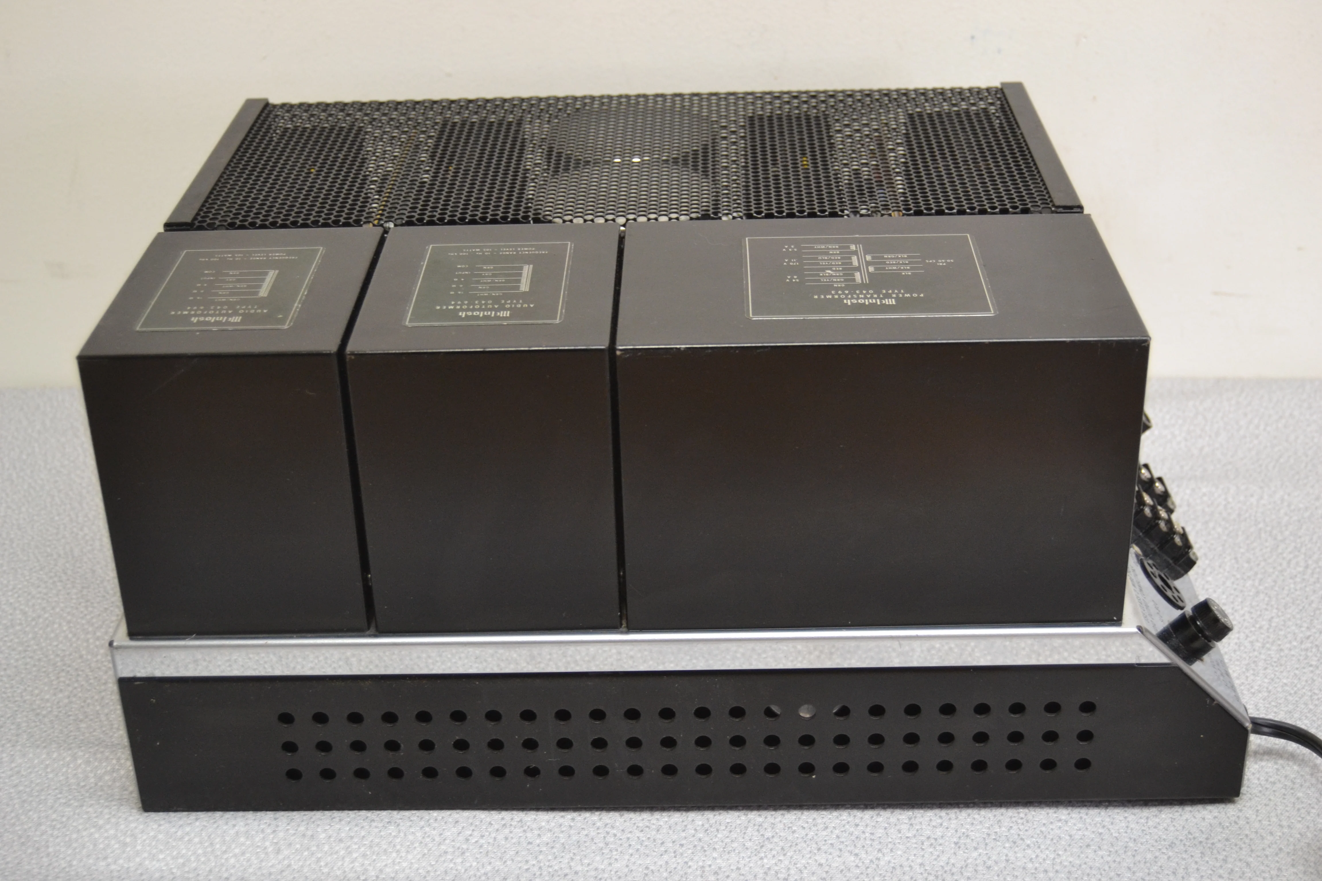 McIntosh MC2100 Stereo Power Amplifier (1970-75) * Bulletin Board Upgraded * 105W RMS * - Image 10