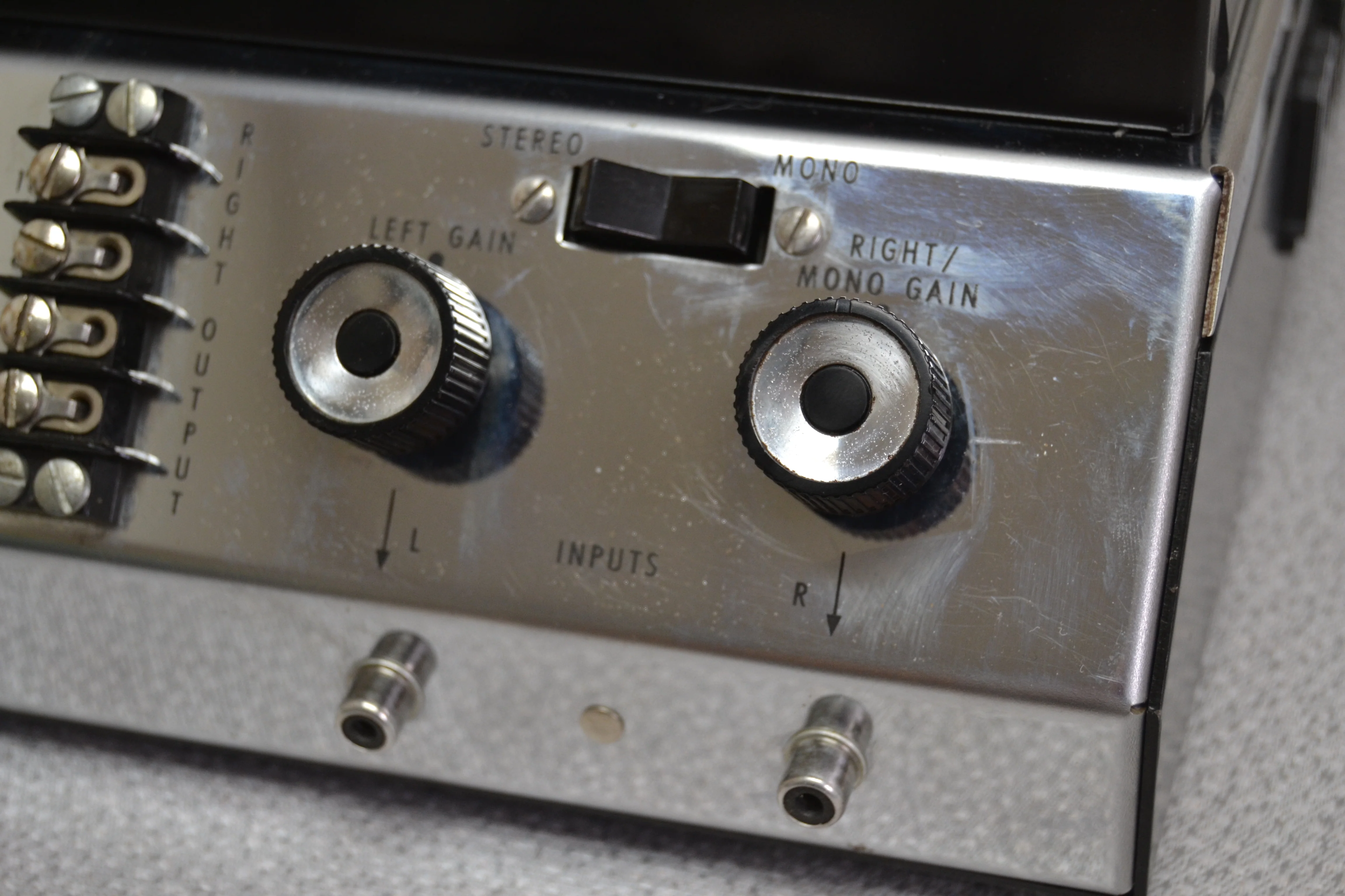 McIntosh MC2100 Stereo Power Amplifier (1970-75) * Bulletin Board Upgraded * 105W RMS * - Image 8