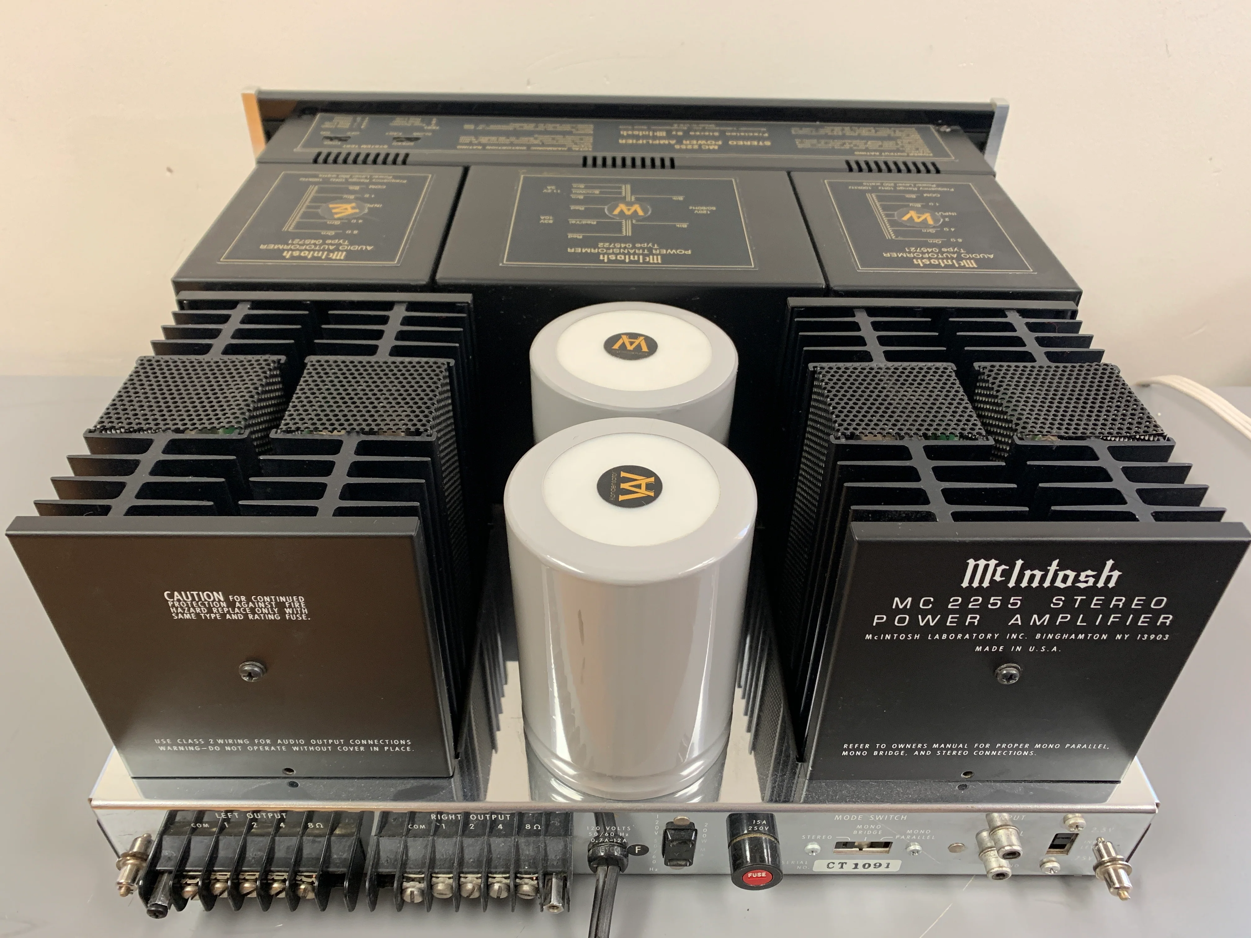 McIntosh MC2255 Power Amplifier - Image 8