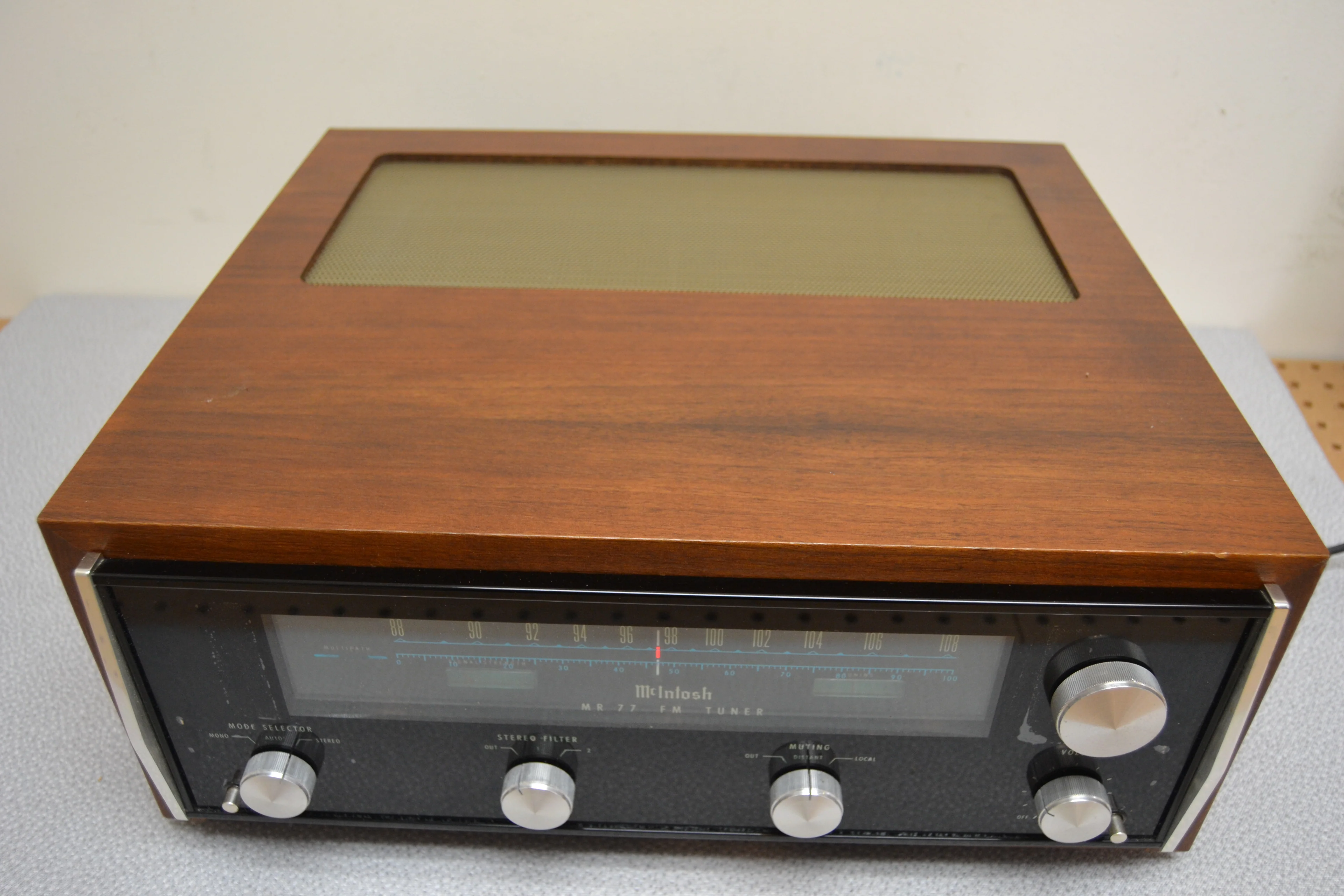 McIntosh MR-77 Stereo Tuner * 1972 * Original Wood Case - Image 5