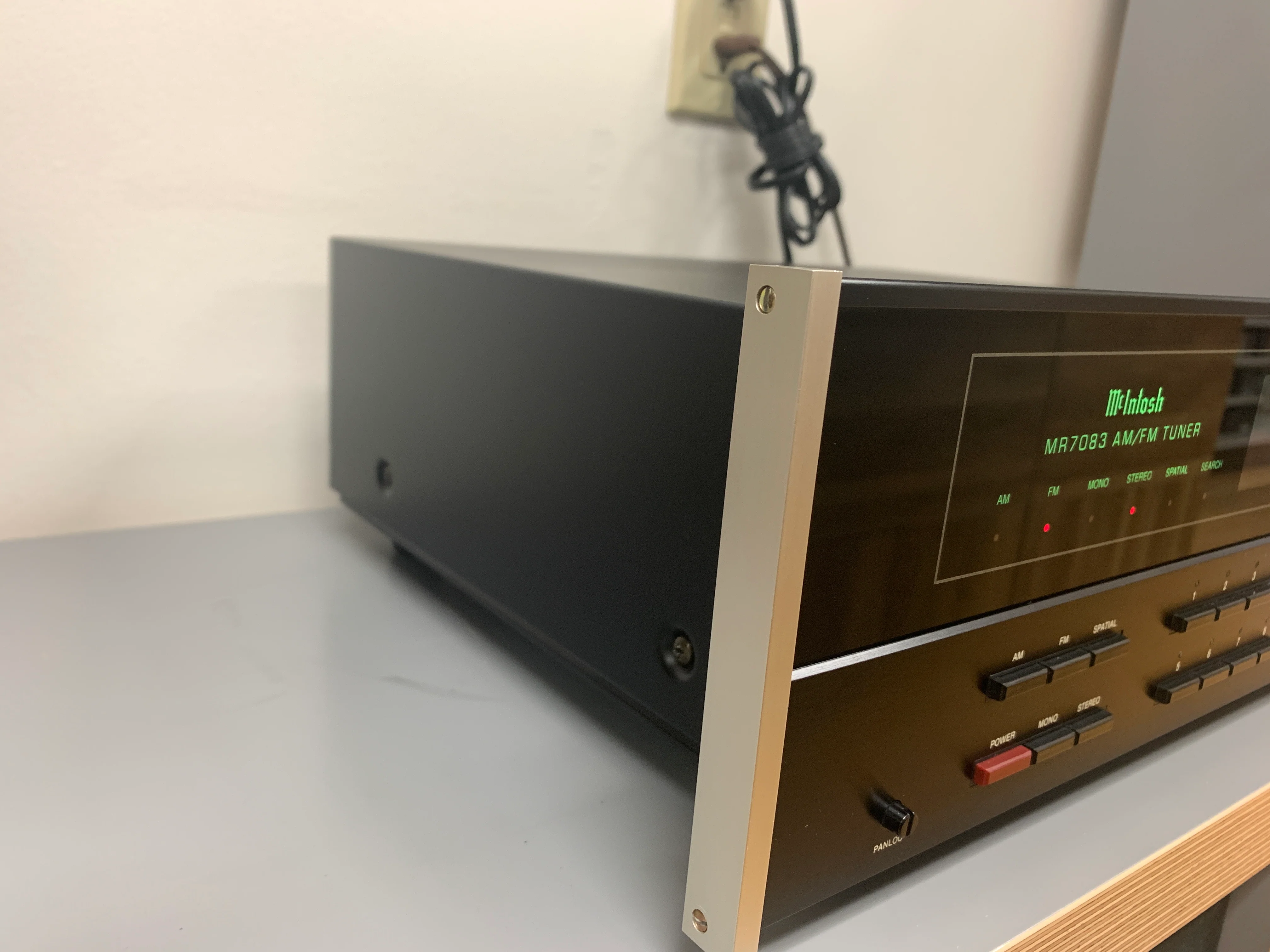 McIntosh MR7083 Tuner - Image 5