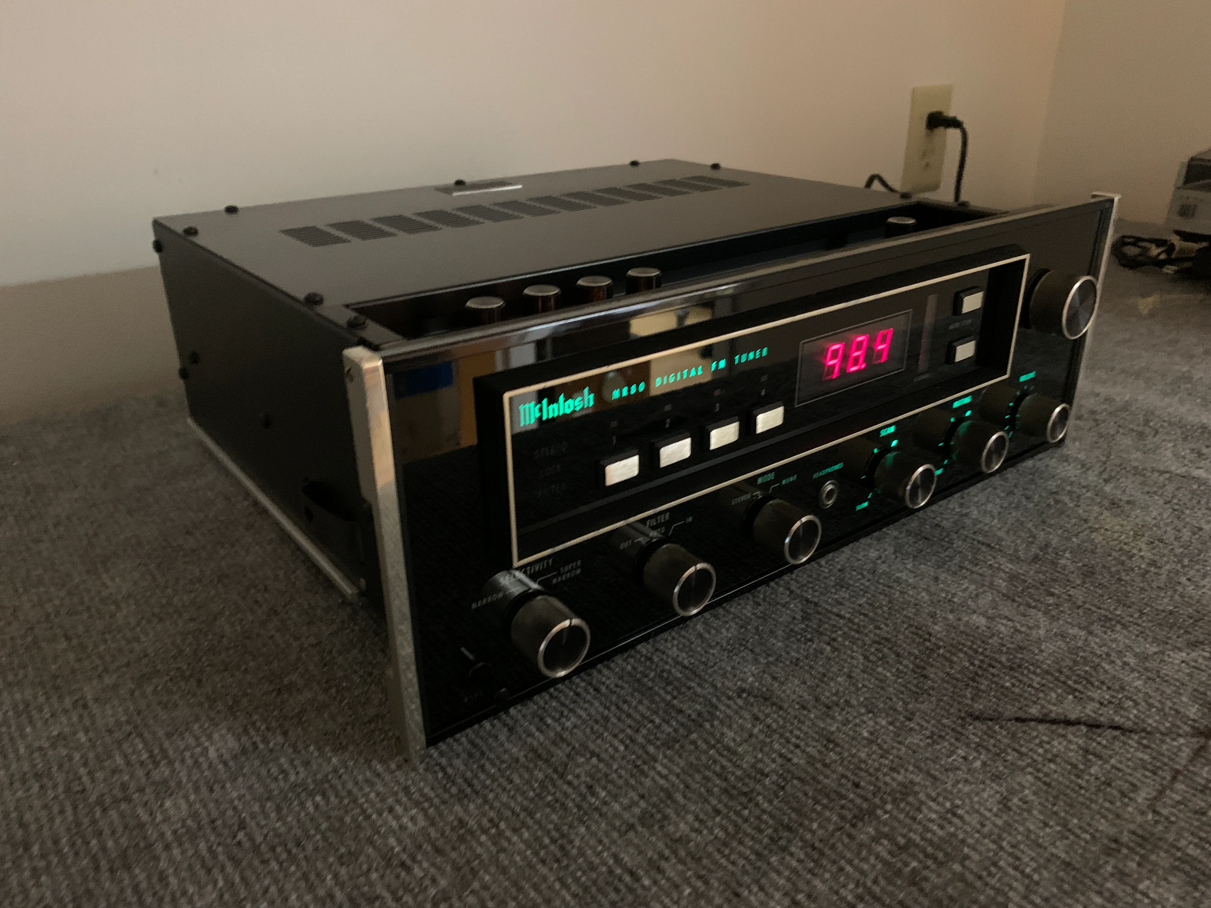 McIntosh MR80 Digital FM Tuner (1980-82) * $150 Flat USA Shipping - Image 6