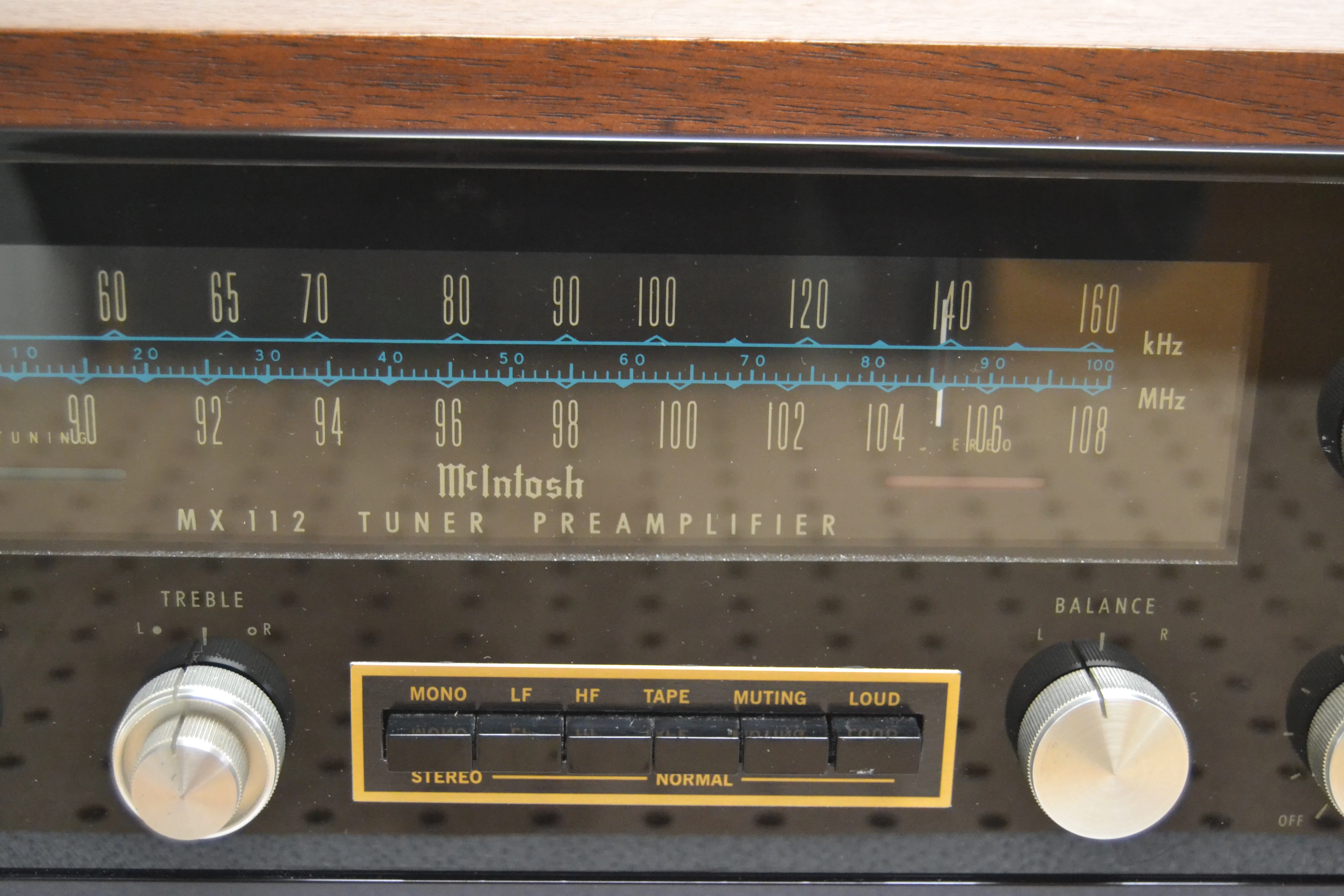 McIntosh MX112 Stereo Preamplifier and Tuner * Original Wood Case - Image 3