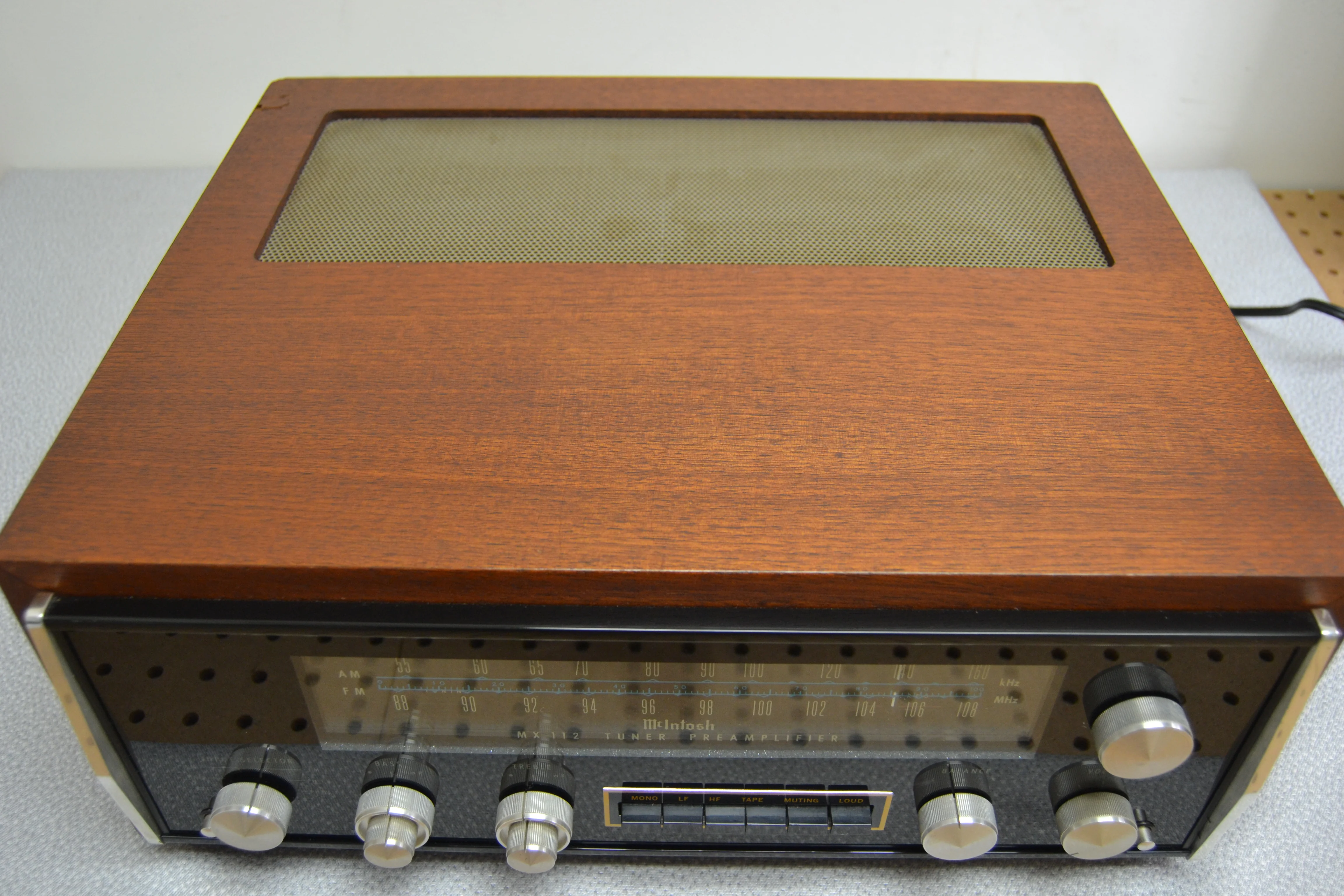 McIntosh MX112 Stereo Preamplifier and Tuner * Original Wood Case - Image 6