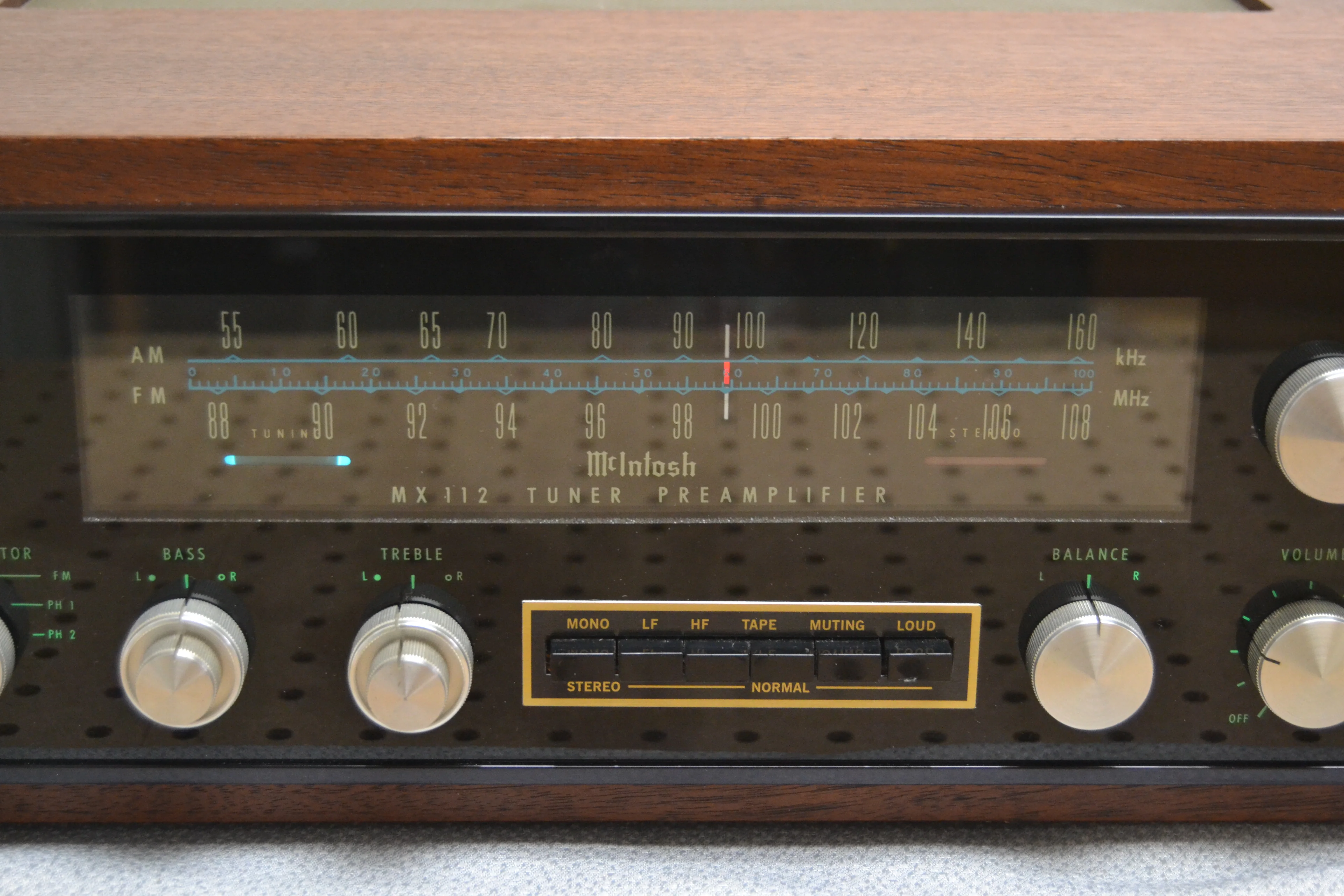 McIntosh MX112 Stereo Preamplifier and Tuner * Original Wood Case - Image 8