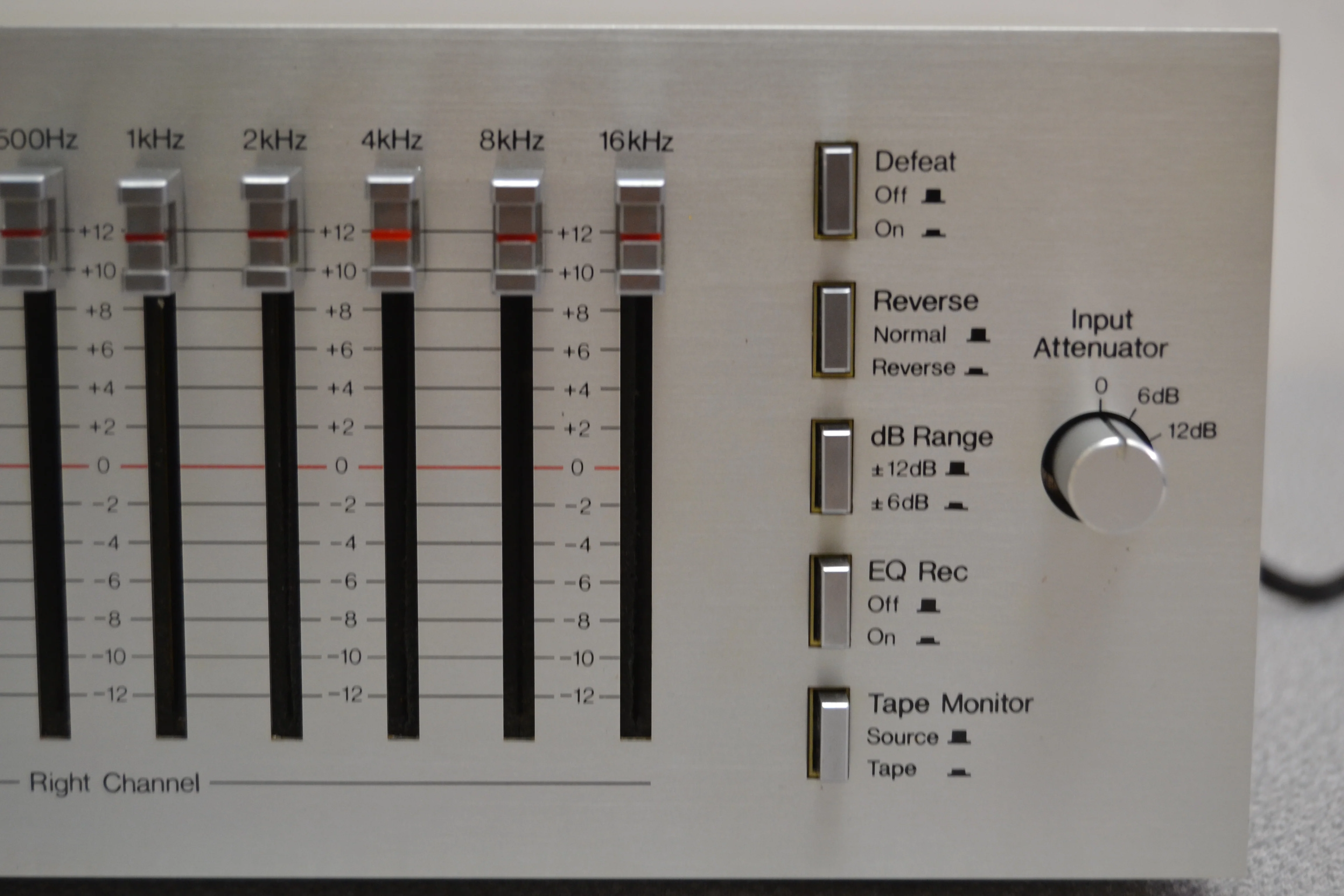 MCS 3035 10 Band Graphic Equalizer - Image 4
