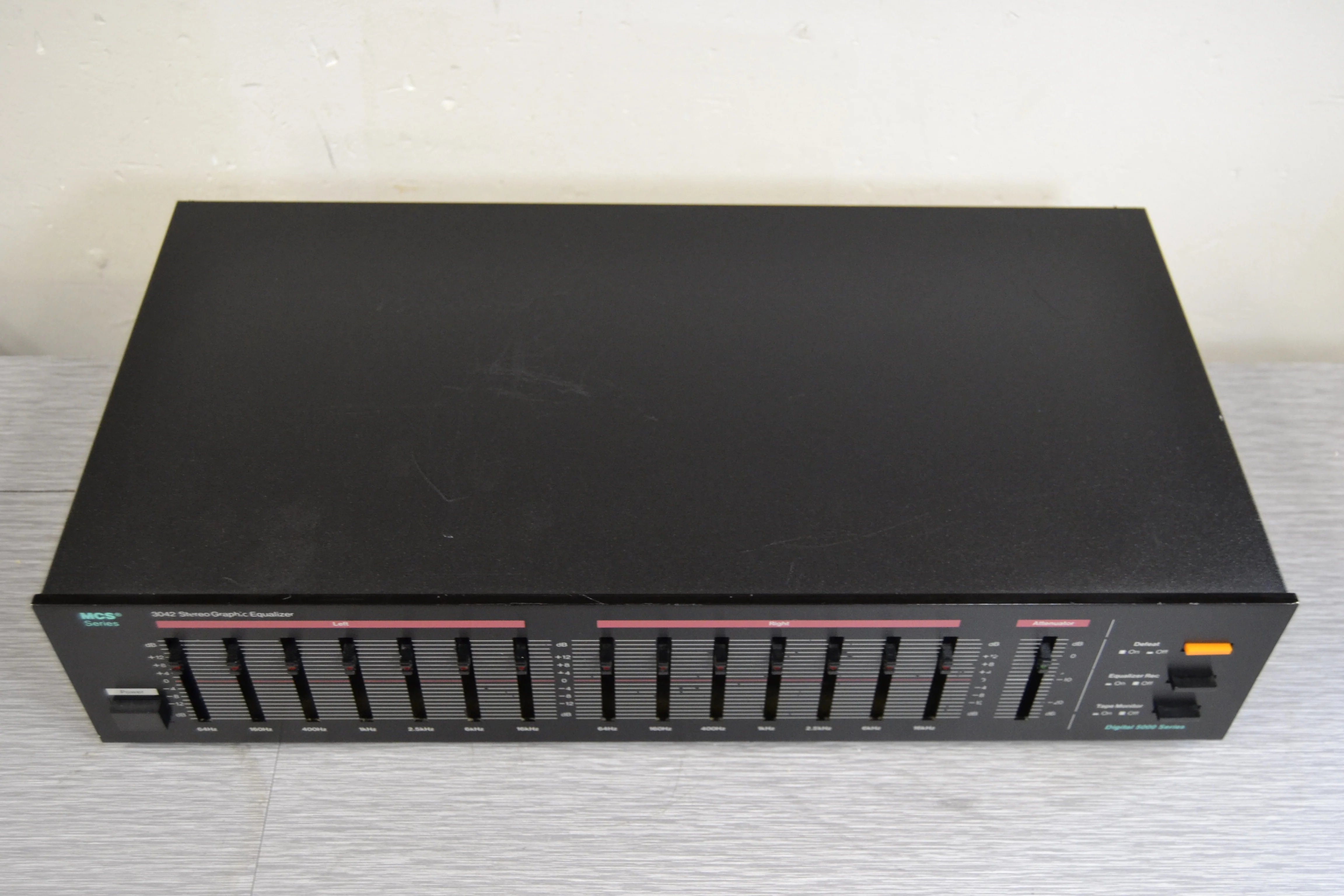 MCS 3042 Stereo Graphic Equalizer - Image 5