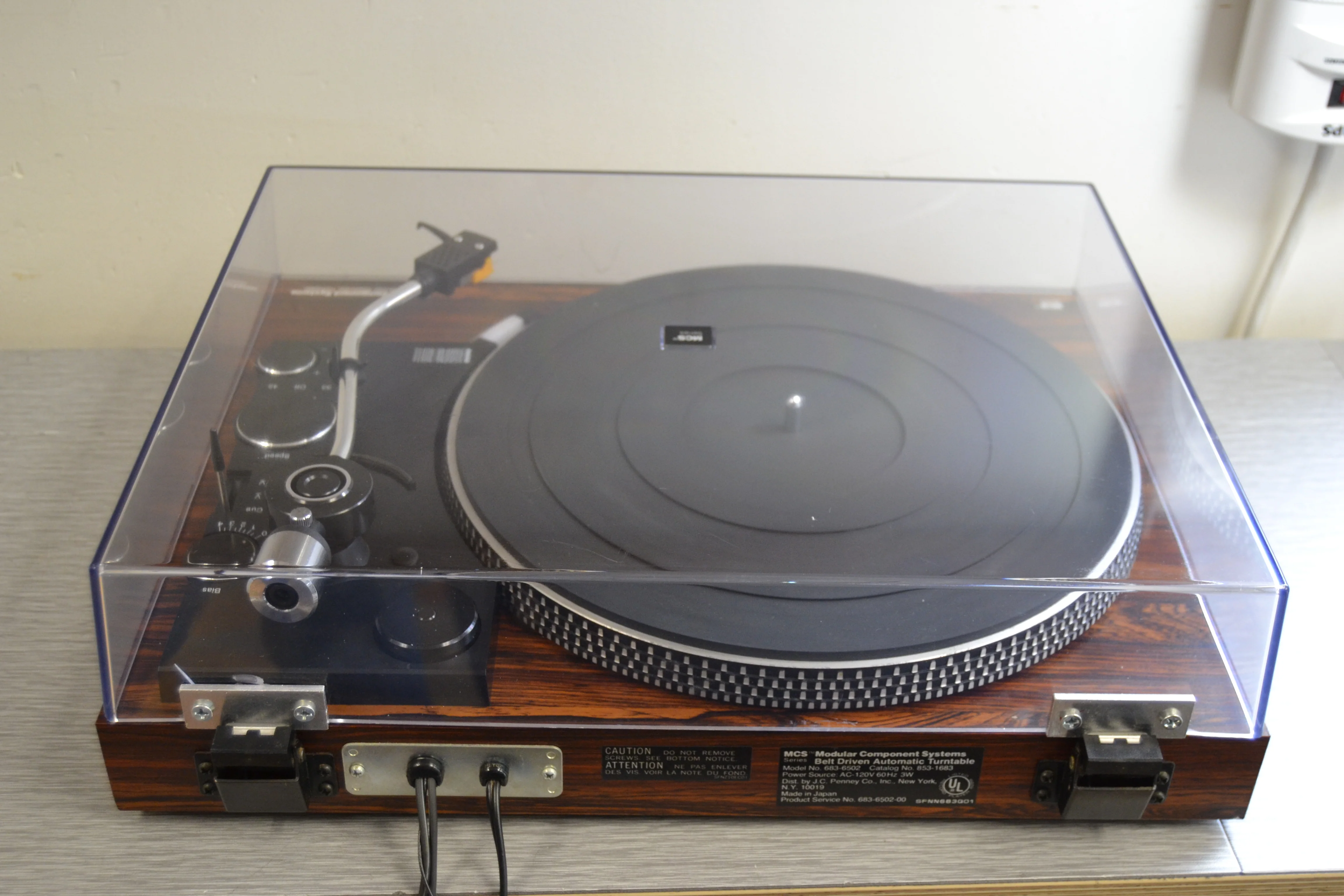 MCS 6502 Belt Drive Turntable - Image 11