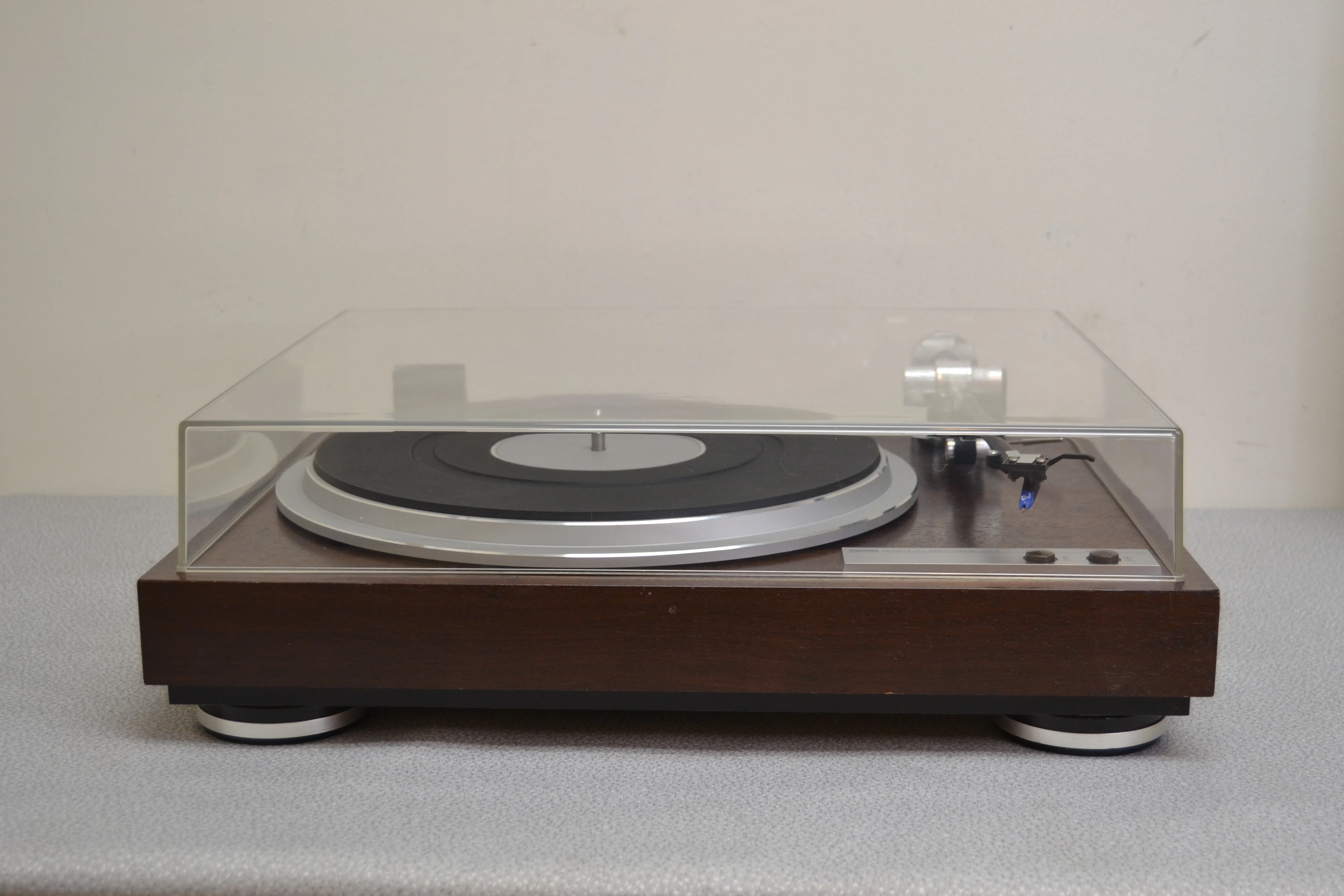 Micro Seiki DQ-3 Quartz-Locked PLL Direct-Drive Turntable