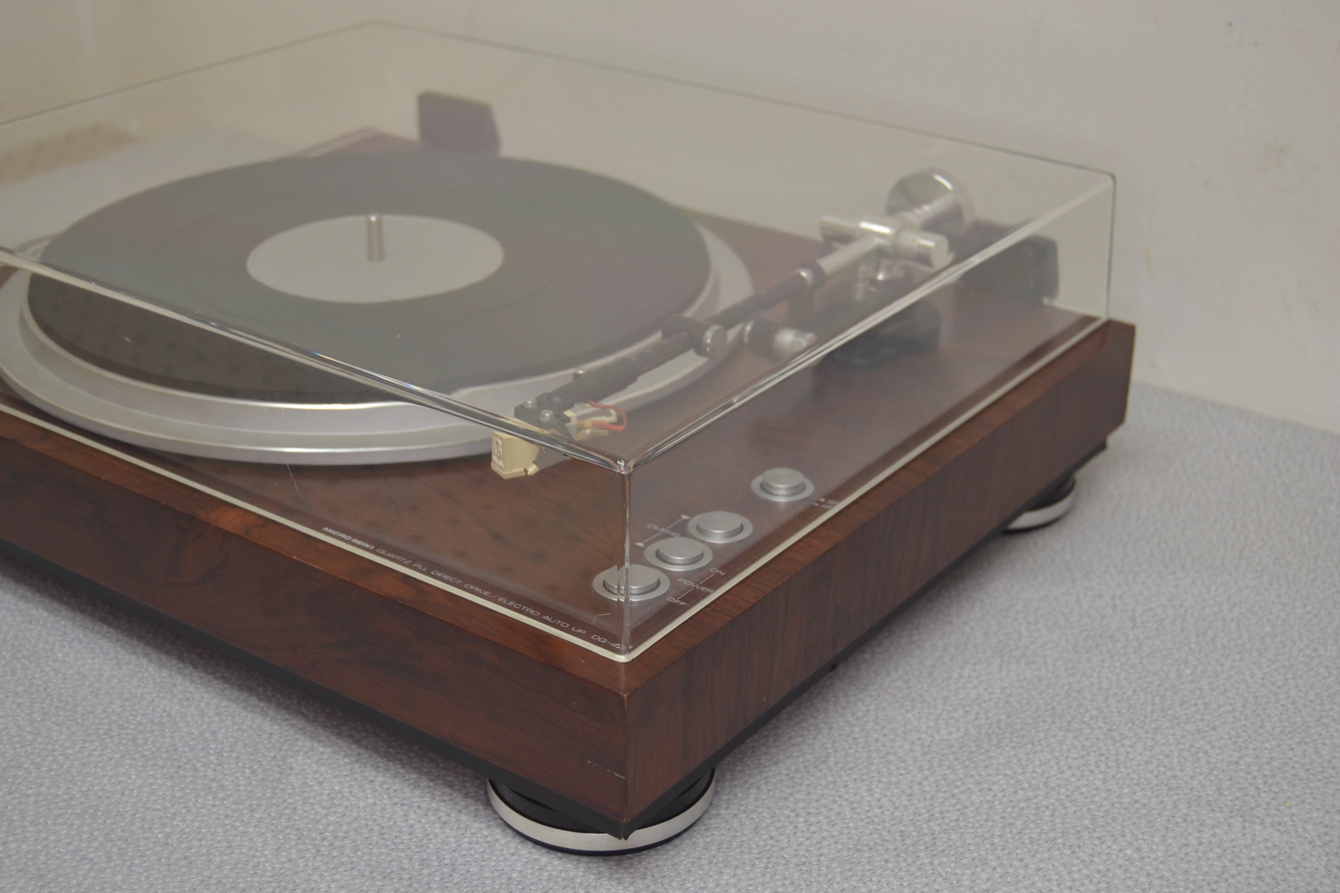 Micro Seiki DQ-43 Quartz-Locked PLL Direct-Drive Turntable - Image 9