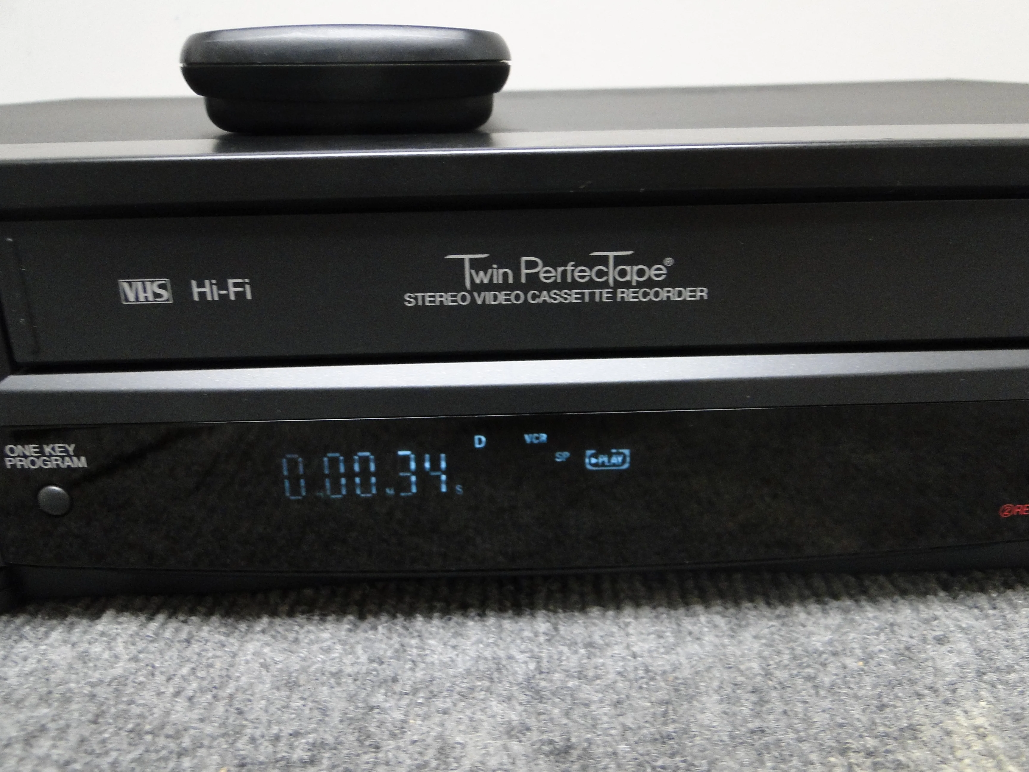 Mitsubishi HS-U590 VHS Player - Image 3