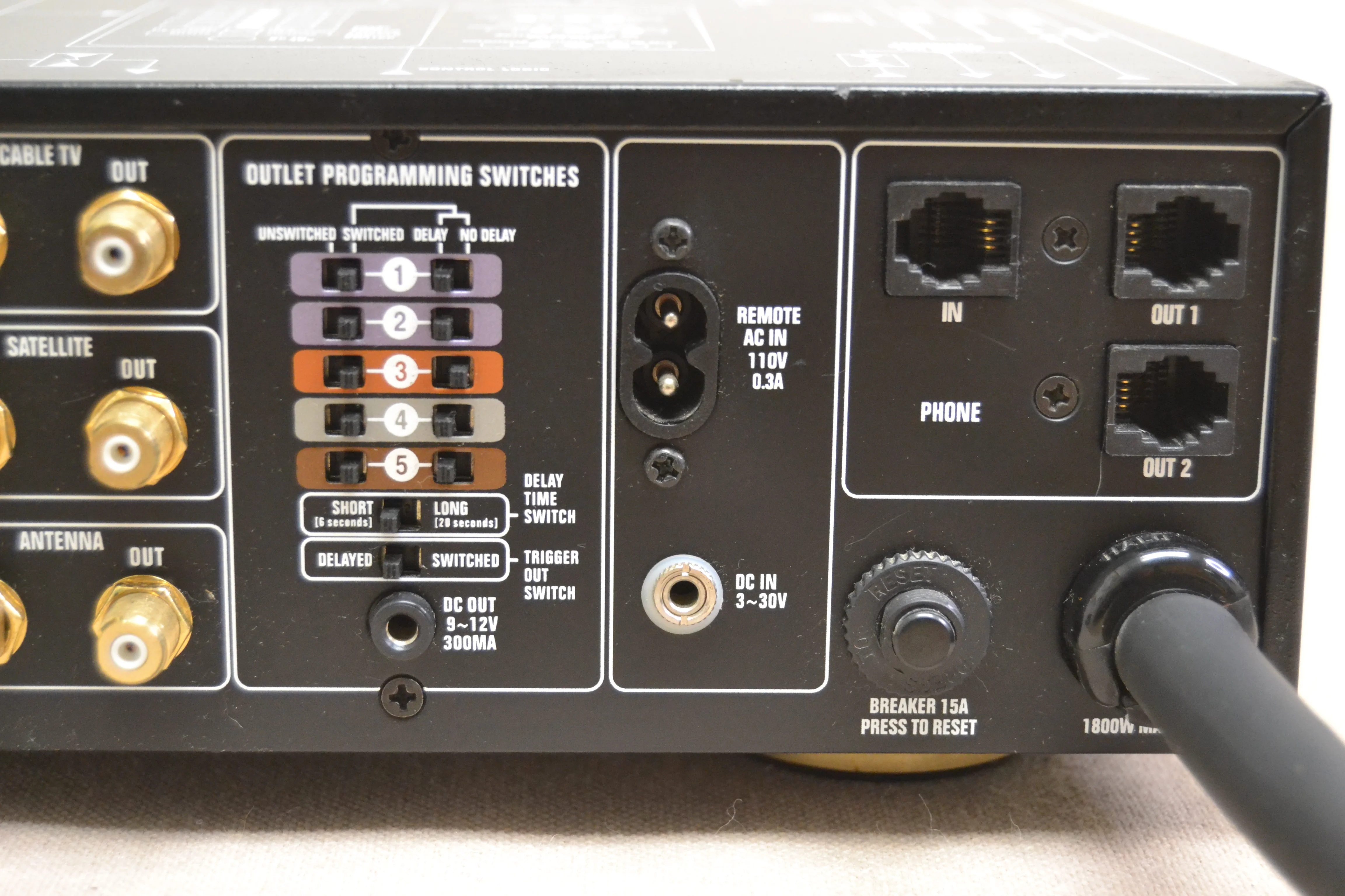Monster HTS 5100 Reference PowerCenter DBS-ready line conditioner/surge suppressor - Image 15