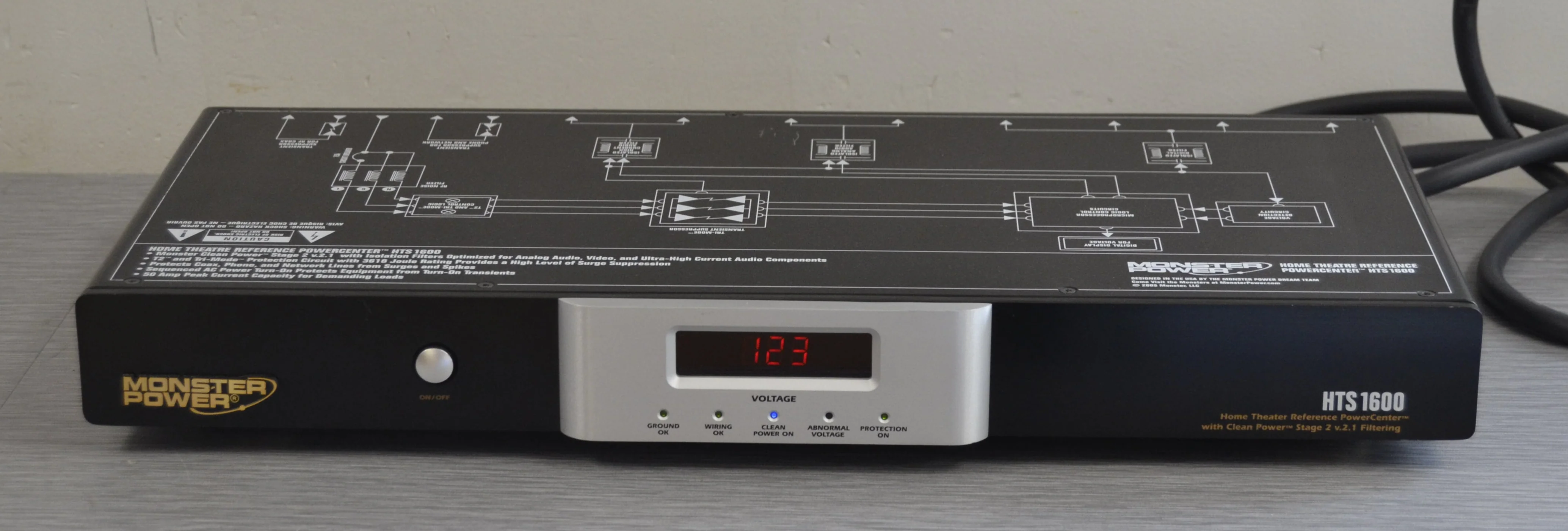 Monster Power HTS-1600 Power Conditioner