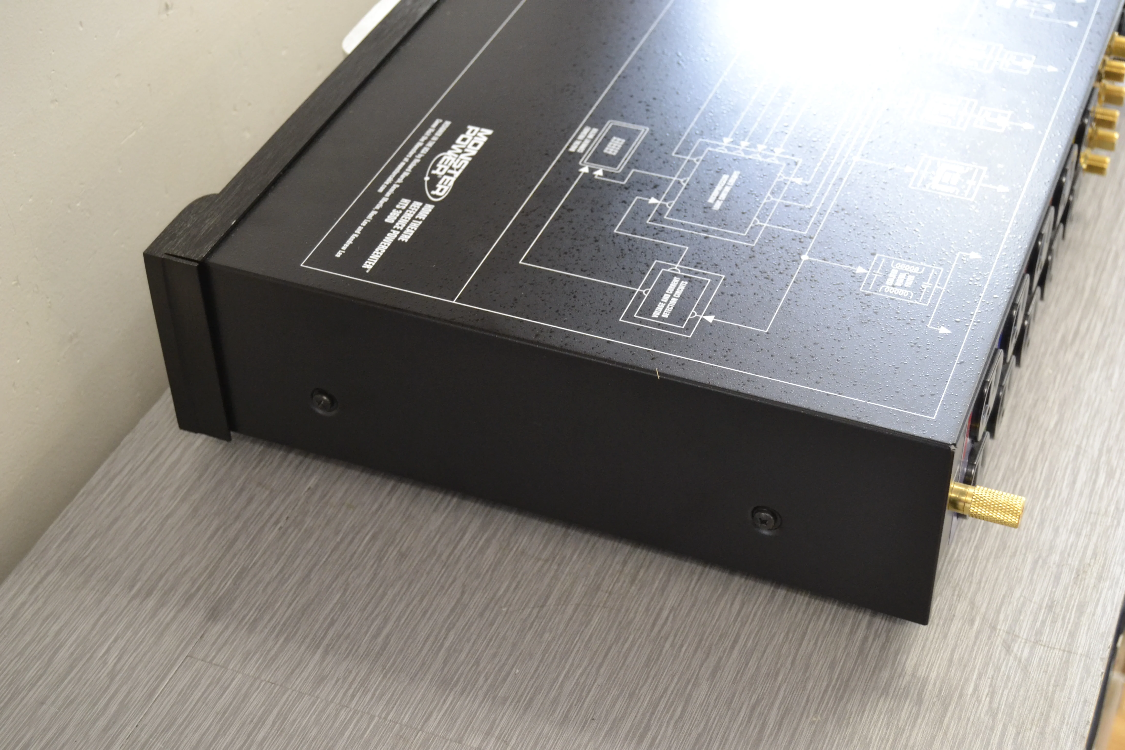 Monster Power HTS3600 Power Center - Image 7