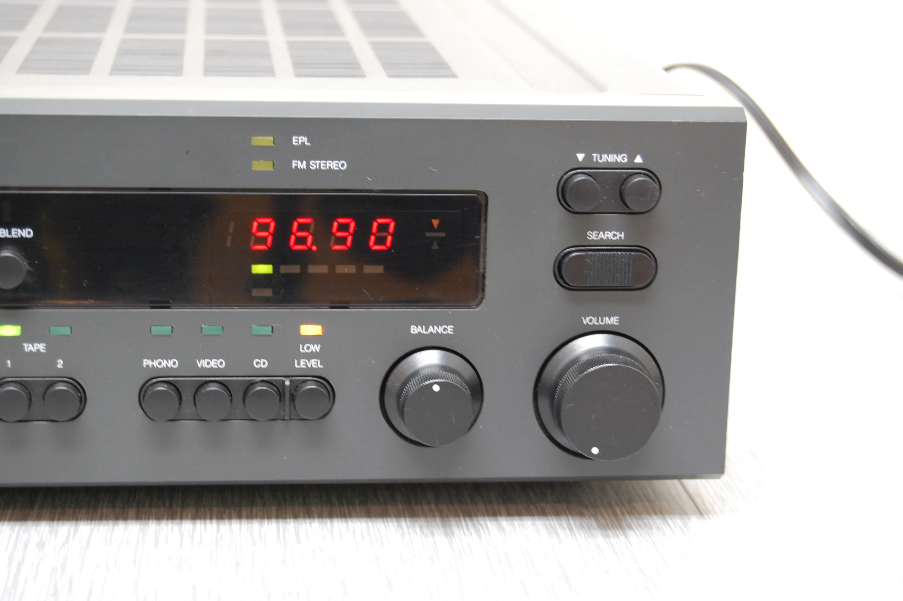 NAD 1600 Stereo Preamplifier - Tuner - Image 5