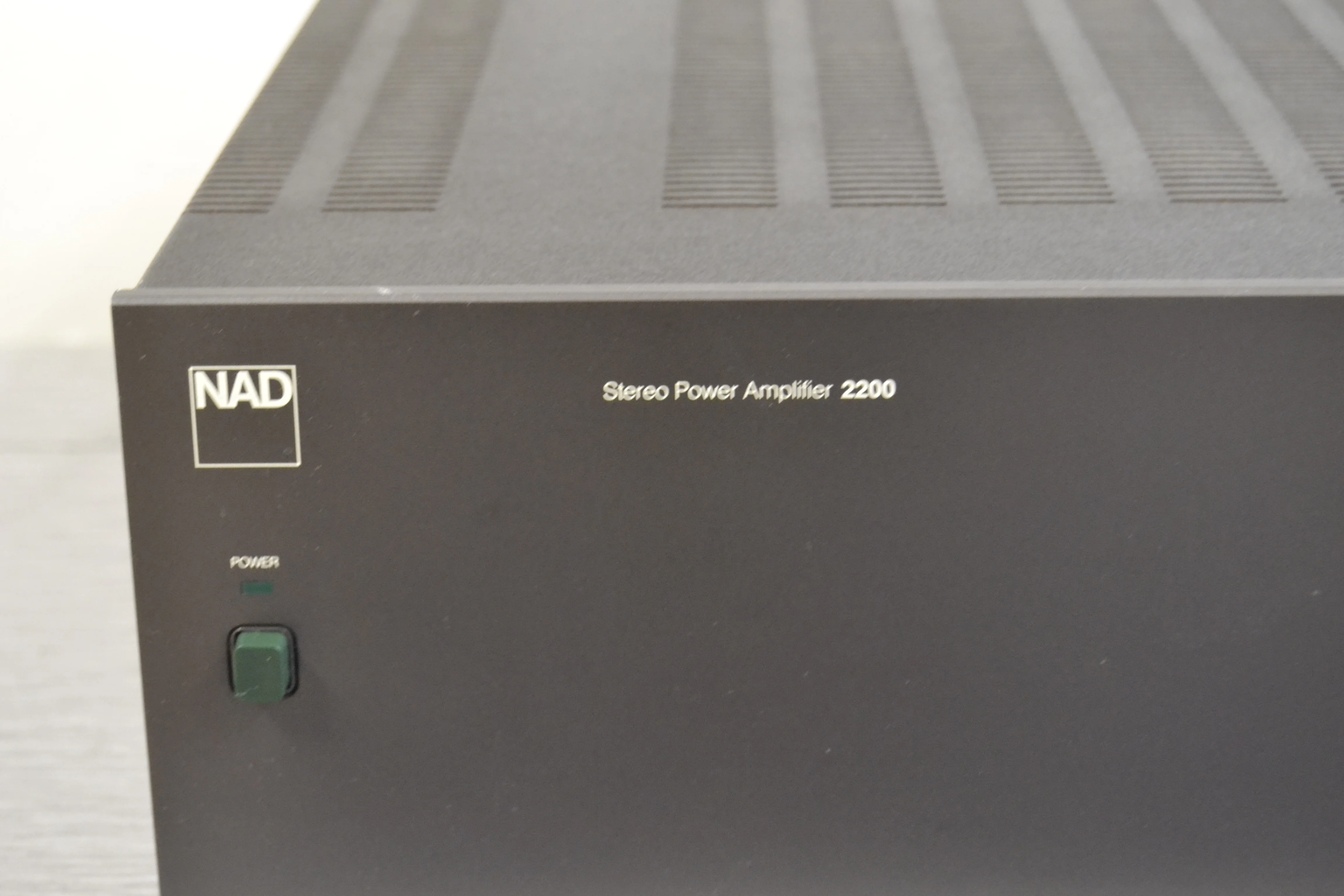 NAD 2200 Stereo Power Amplifier * 100W RMS - Image 2