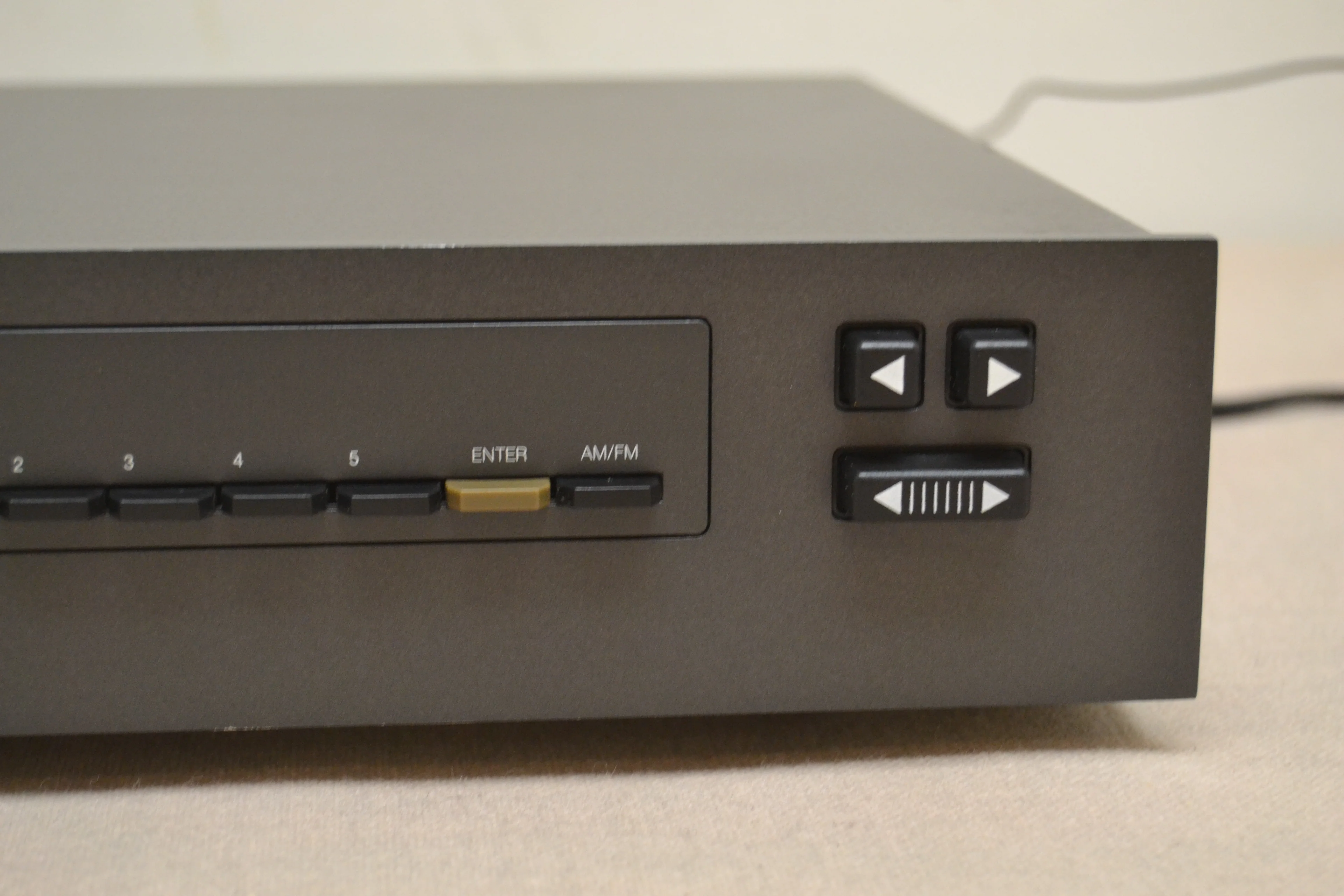 NAD 4150 Stereo Tuner - Image 5
