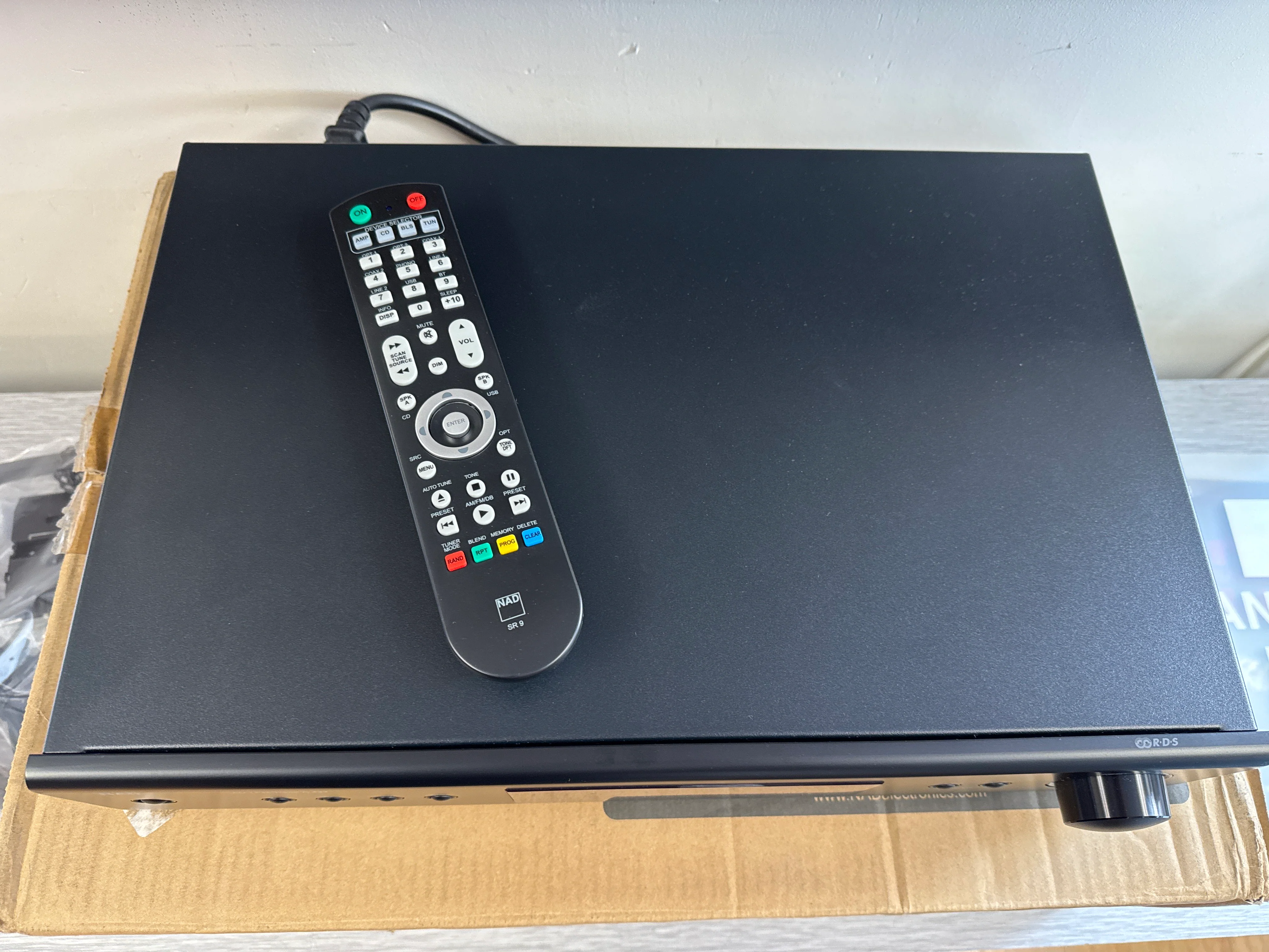 NAD C427 Stereo Tuner * Box * Manual * Remote - Image 5