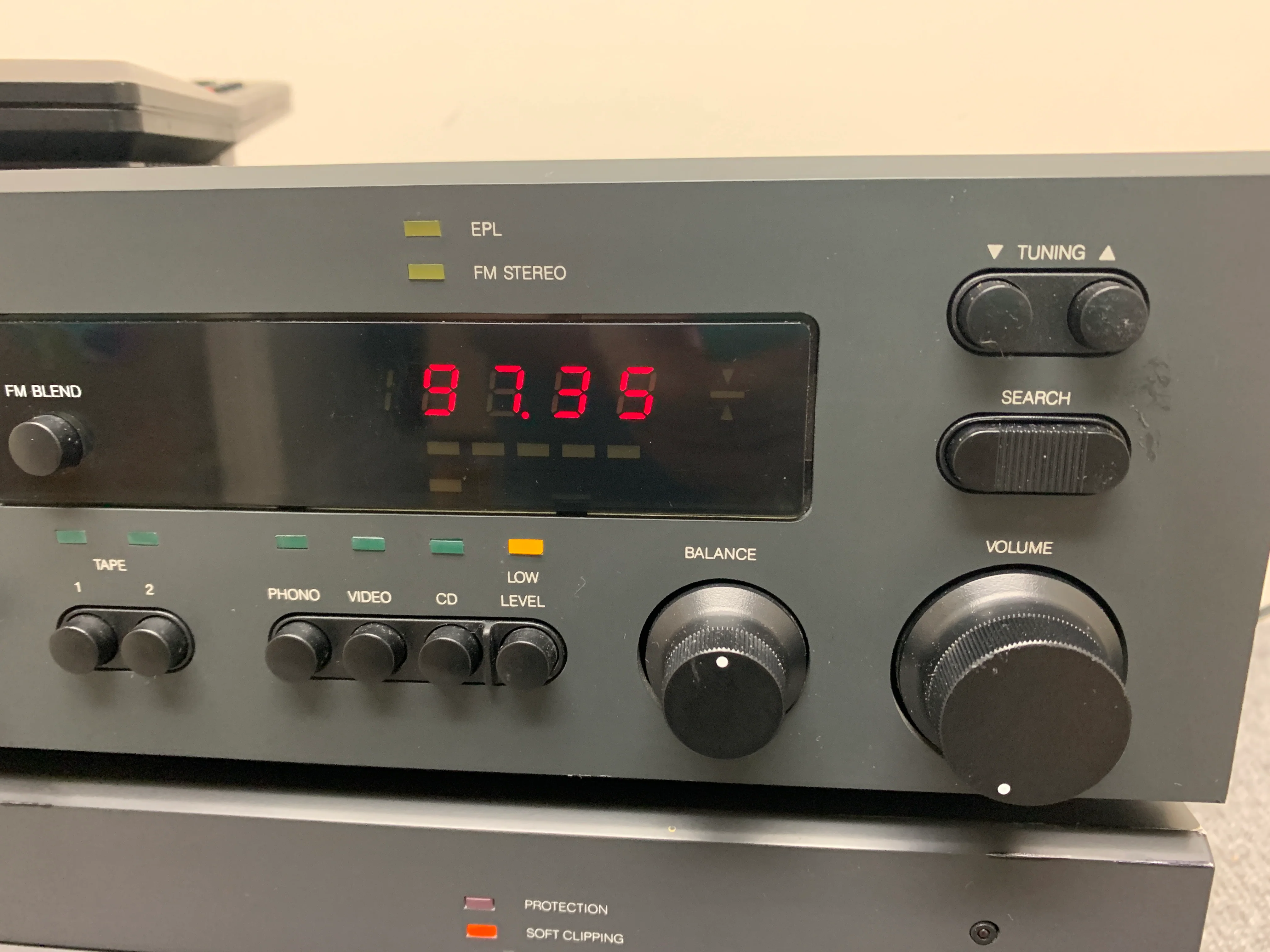 NAD Combo - 1600 Preamplifier with Remote - 2400 Power Amplifier - Image 5