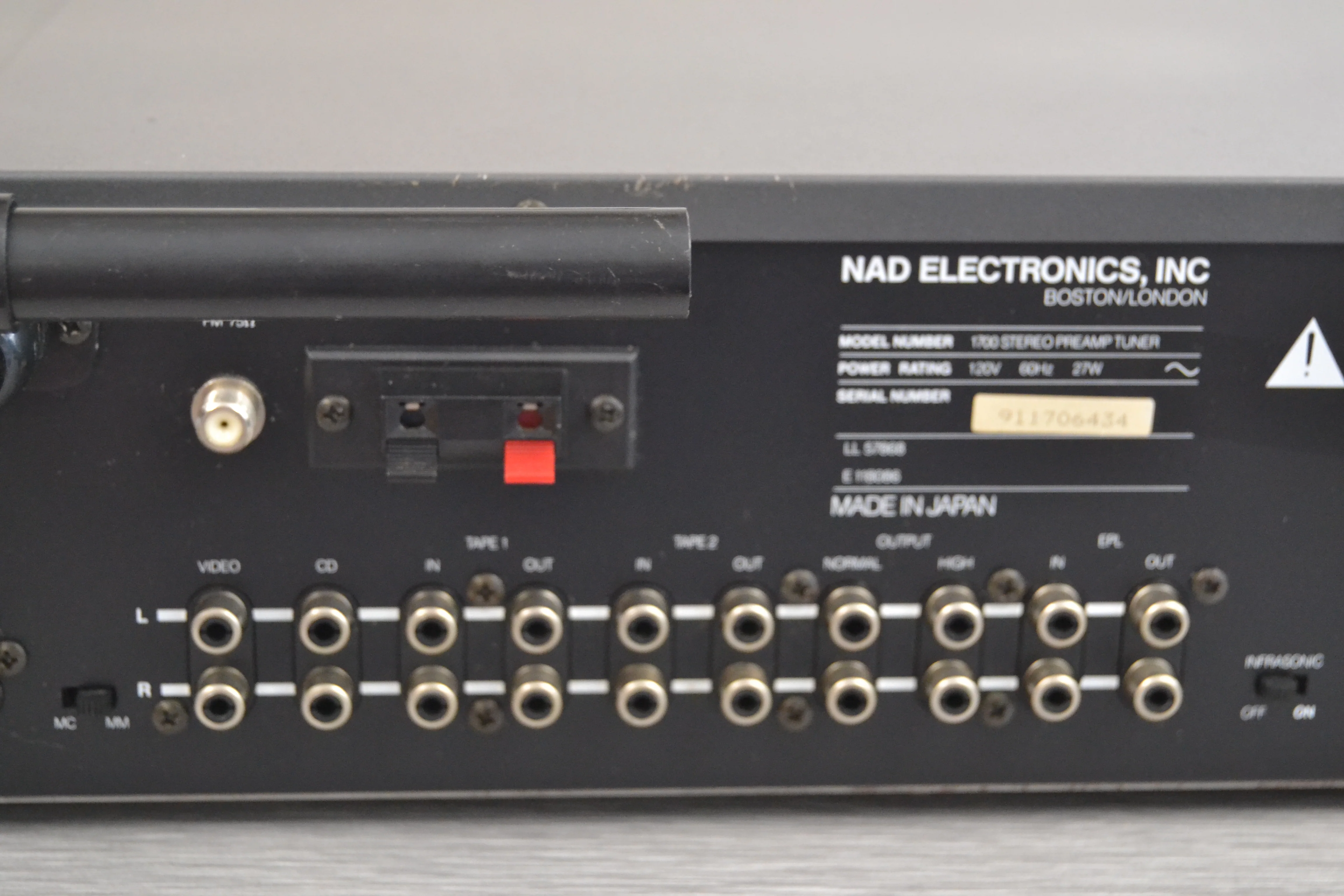 NAD Preamplifier Tuner 1700 - Image 10