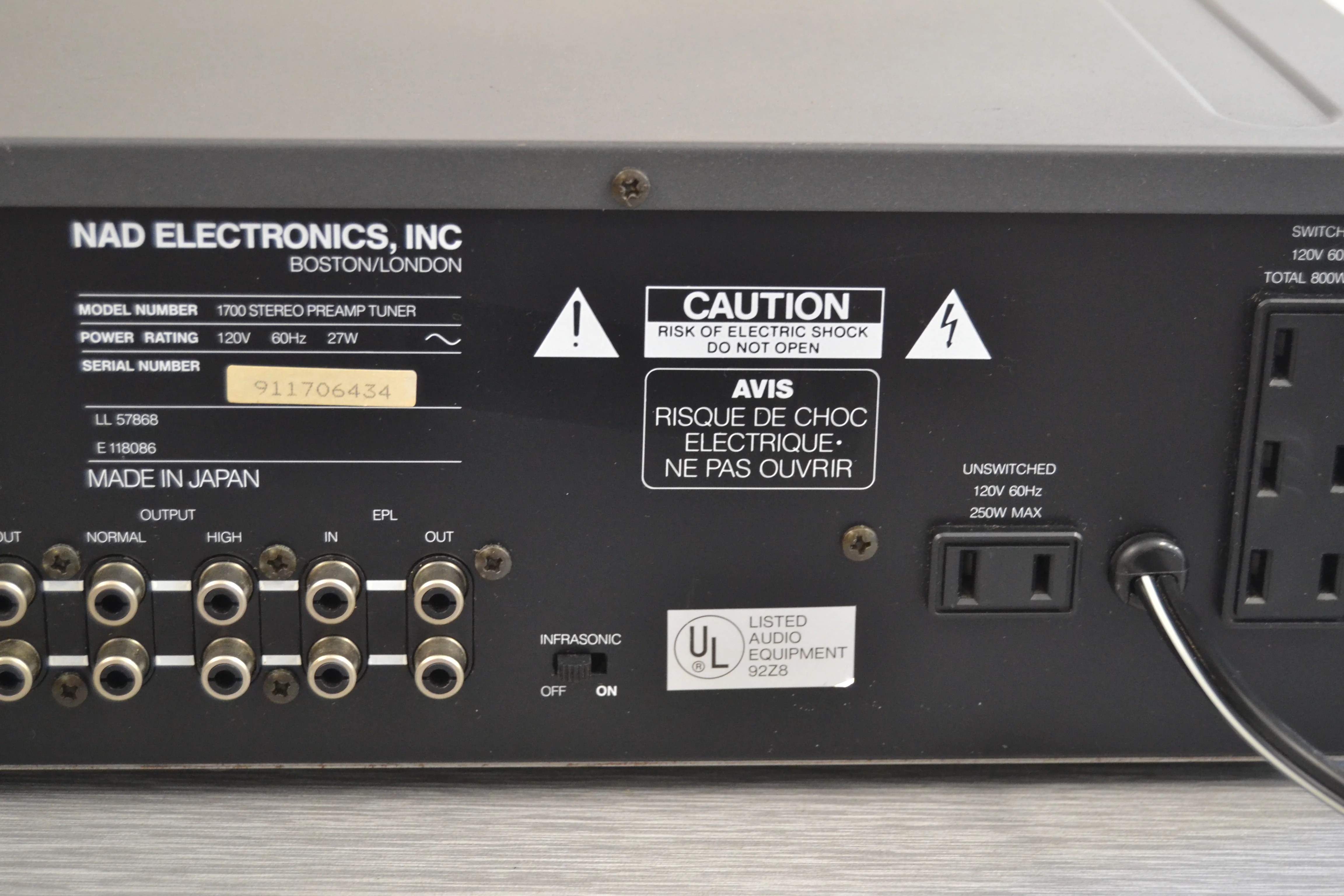 NAD Preamplifier Tuner 1700 - Image 12