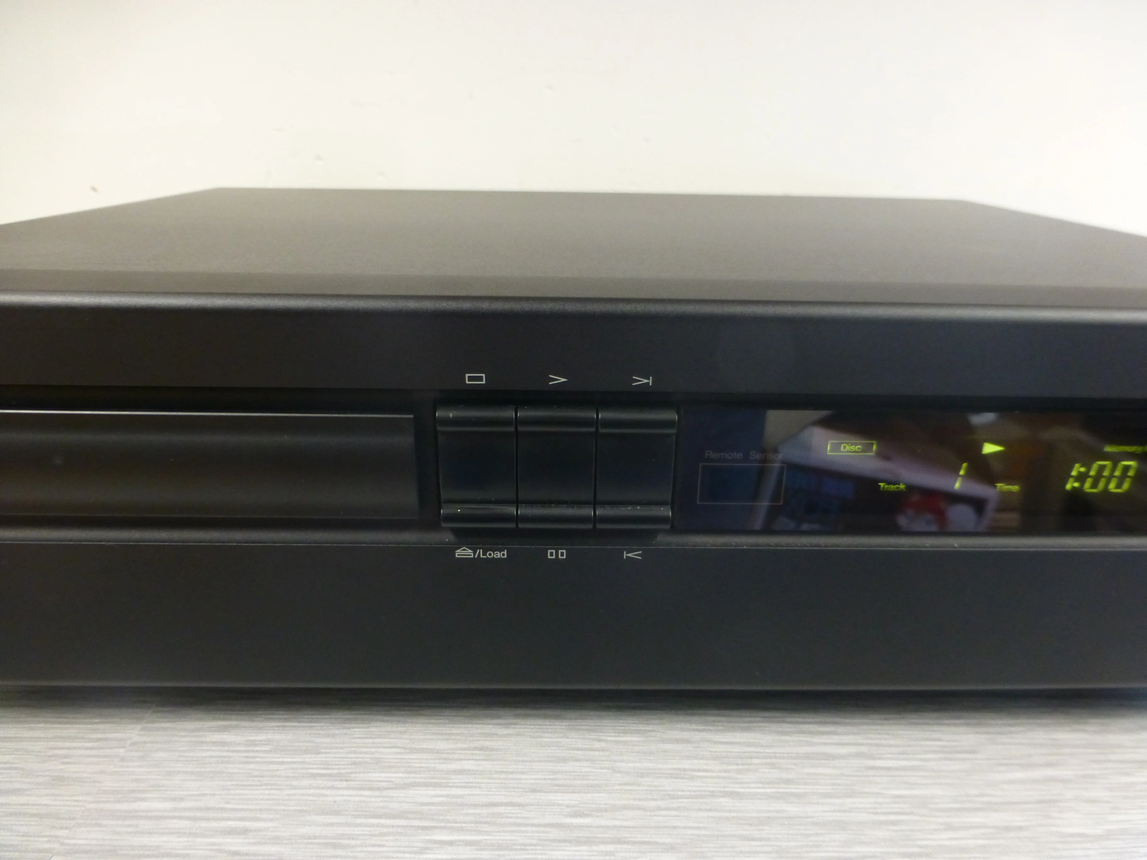 Nakamichi CD Player 4 - Single CD Player - Image 3