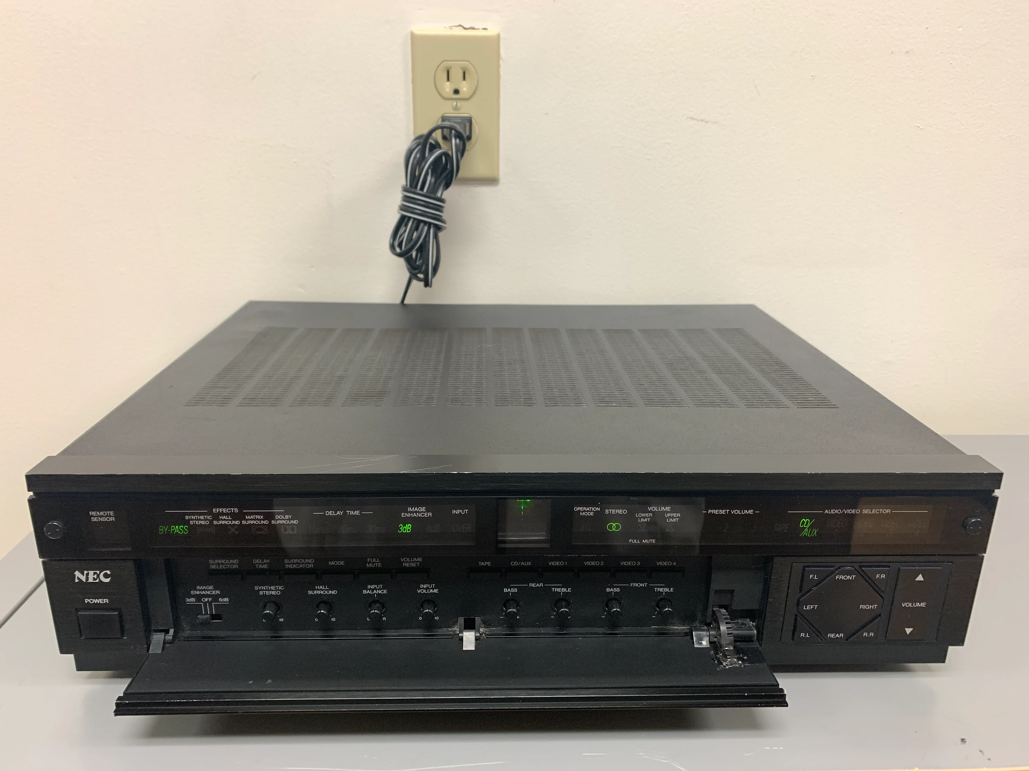 NEC AV-350E Audio Video Integrated Amplifier - Image 2