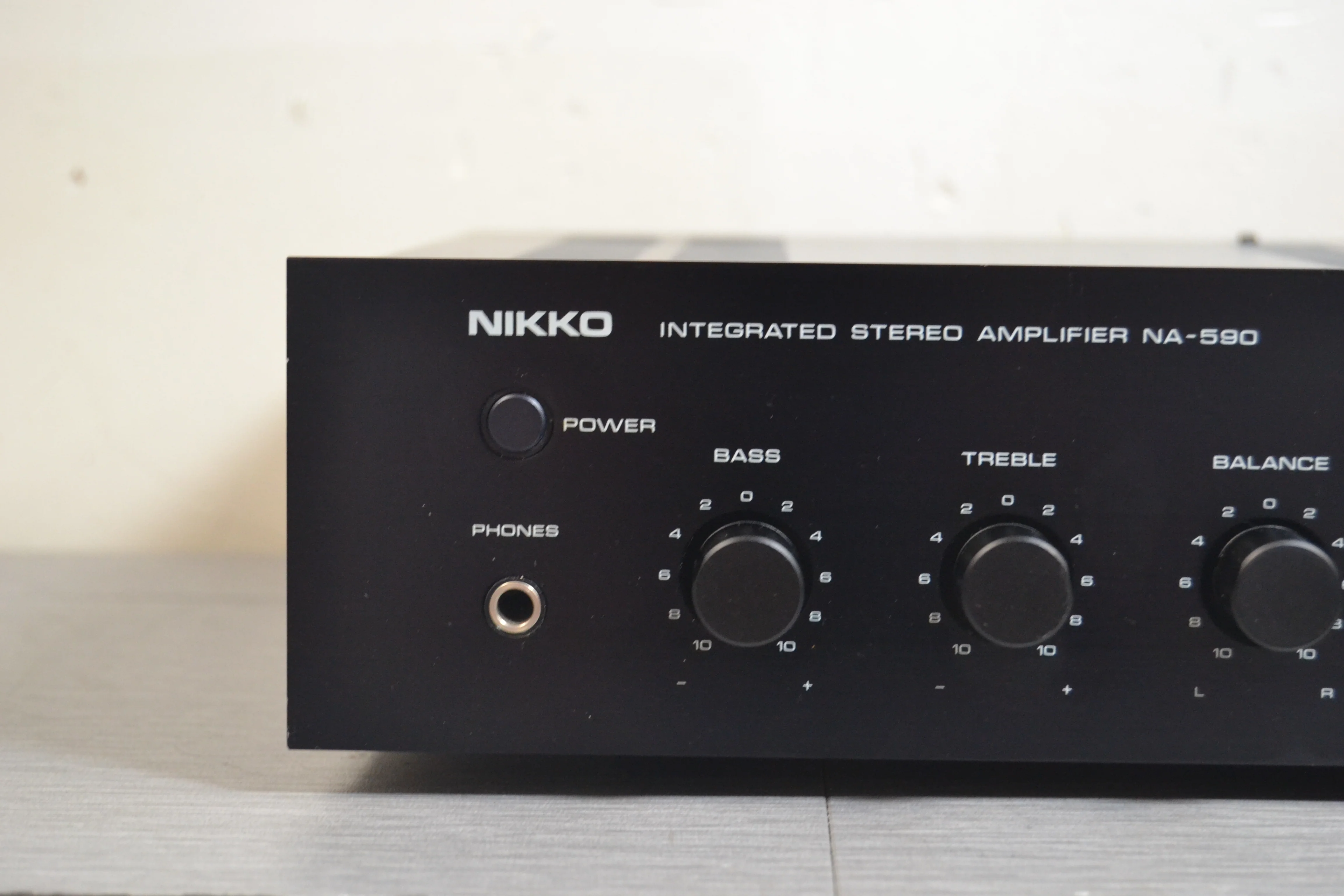 Nikko NA-590 Stereo Integrated Amplifier * 35W RMS * 1980 - Image 5