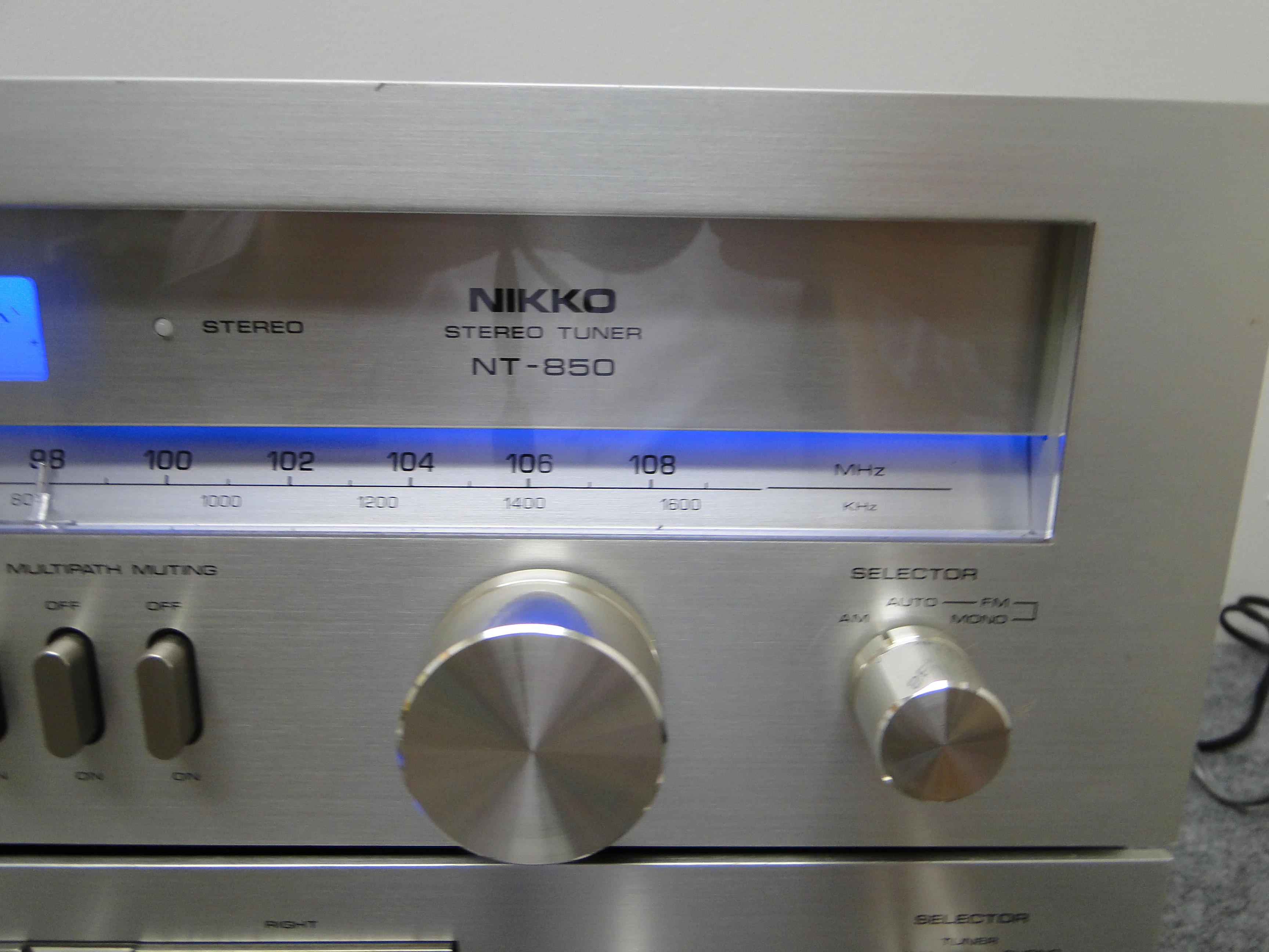Nikko NA-850 Integrated Amplifier & Nikko NT-850 Tuner - Image 3