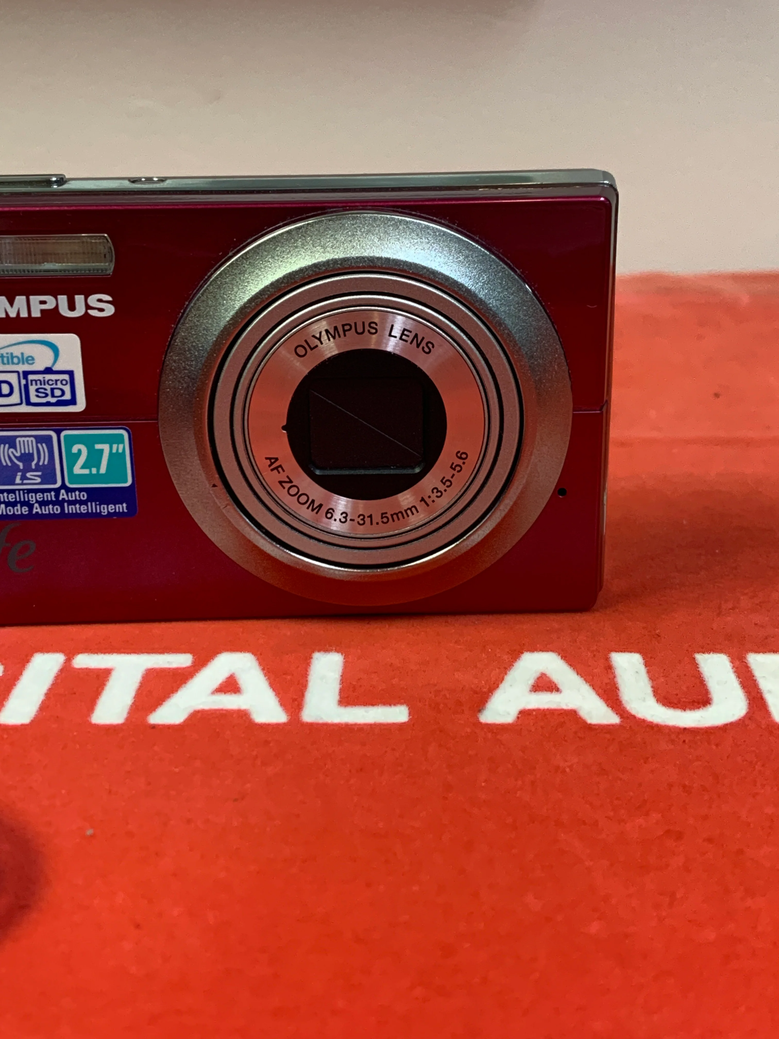Olympus FE-5010 Red / Plum Digital Camera w/ Box, Instructions & Carrying Case - Image 4