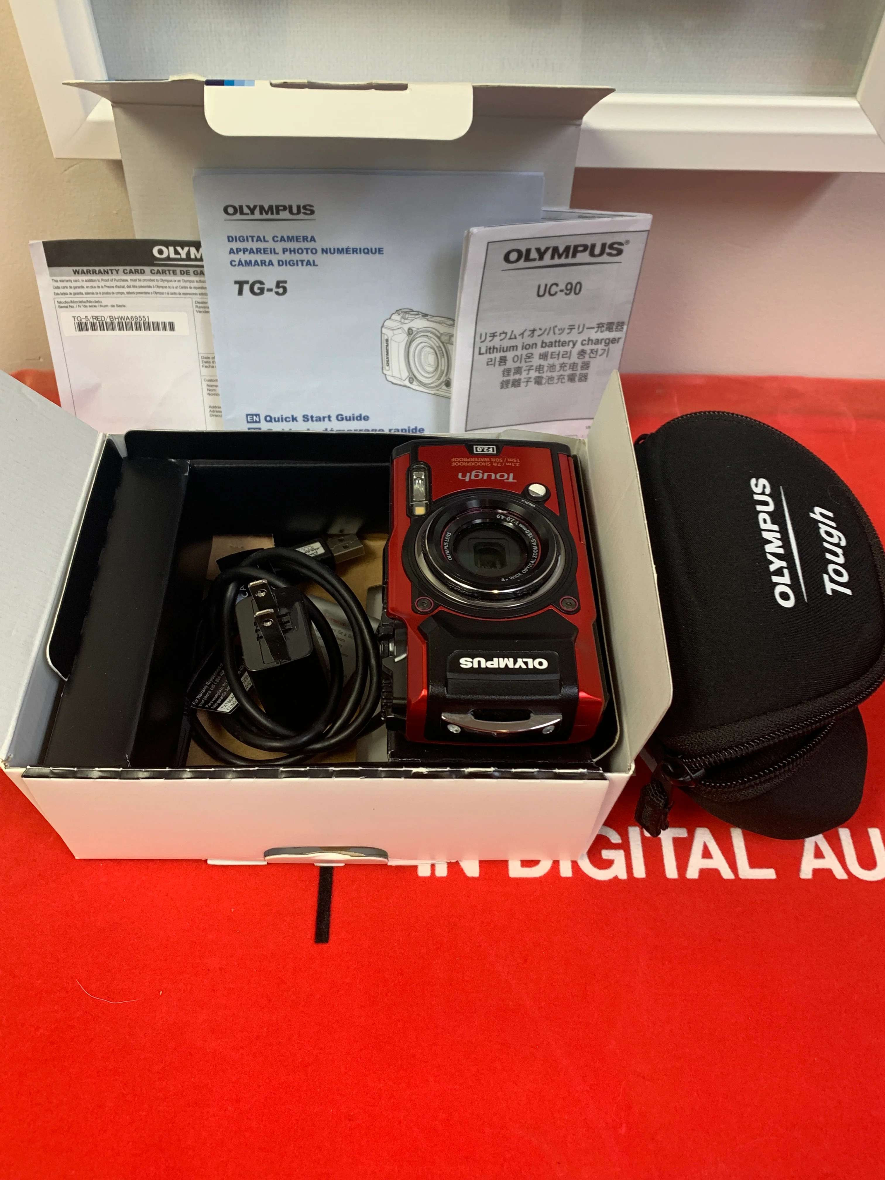 Olympus TG-5 Tough Camera * Red * w/ Box, Instructions & Carrying Case - Image 12