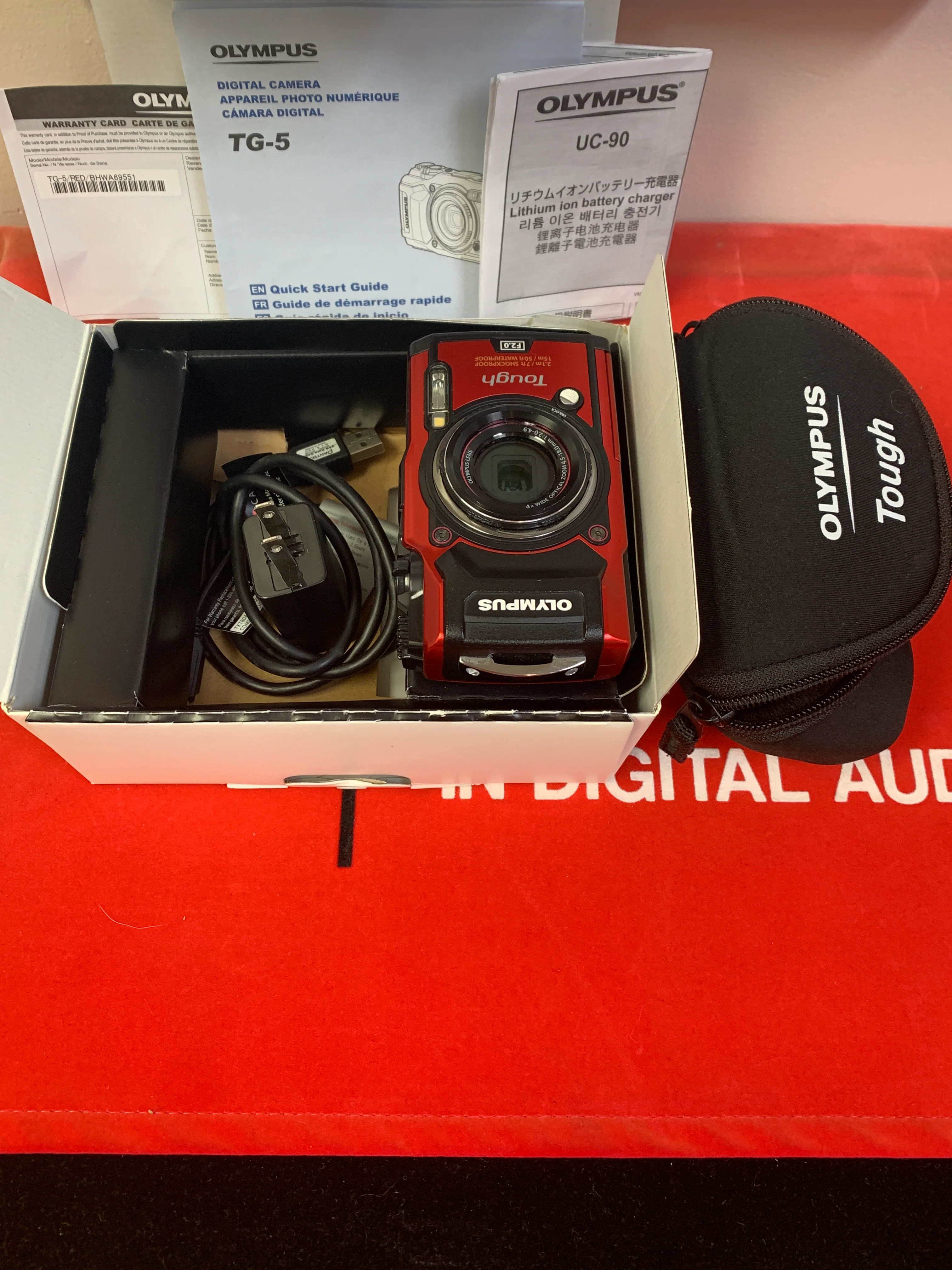 Olympus TG-5 Tough Camera * Red * w/ Box, Instructions & Carrying Case - Image 13