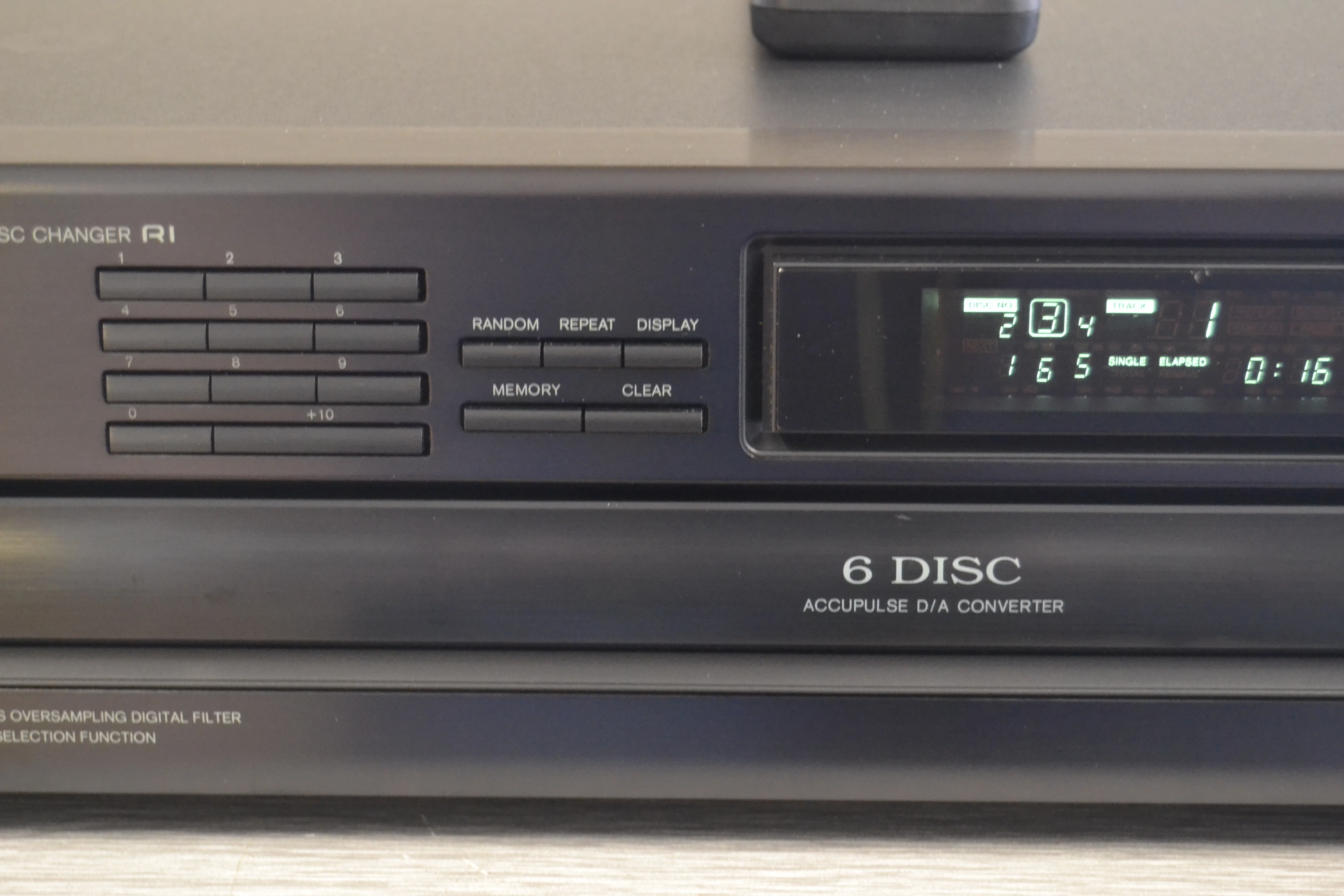Onkyo DX-C210 CD Carousel 6 Discs * Remote Control - Image 3